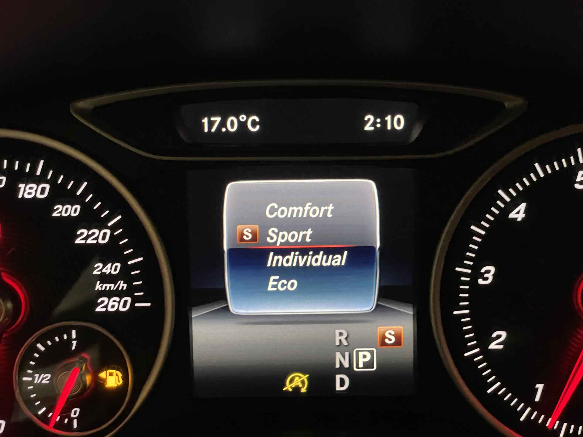 Mercedes-Benz A-Klasse 180 AMG Business Solution | Camera | Carplay | Stoelverwarming | LED | Cruise Control | LM Velgen | - 13/33