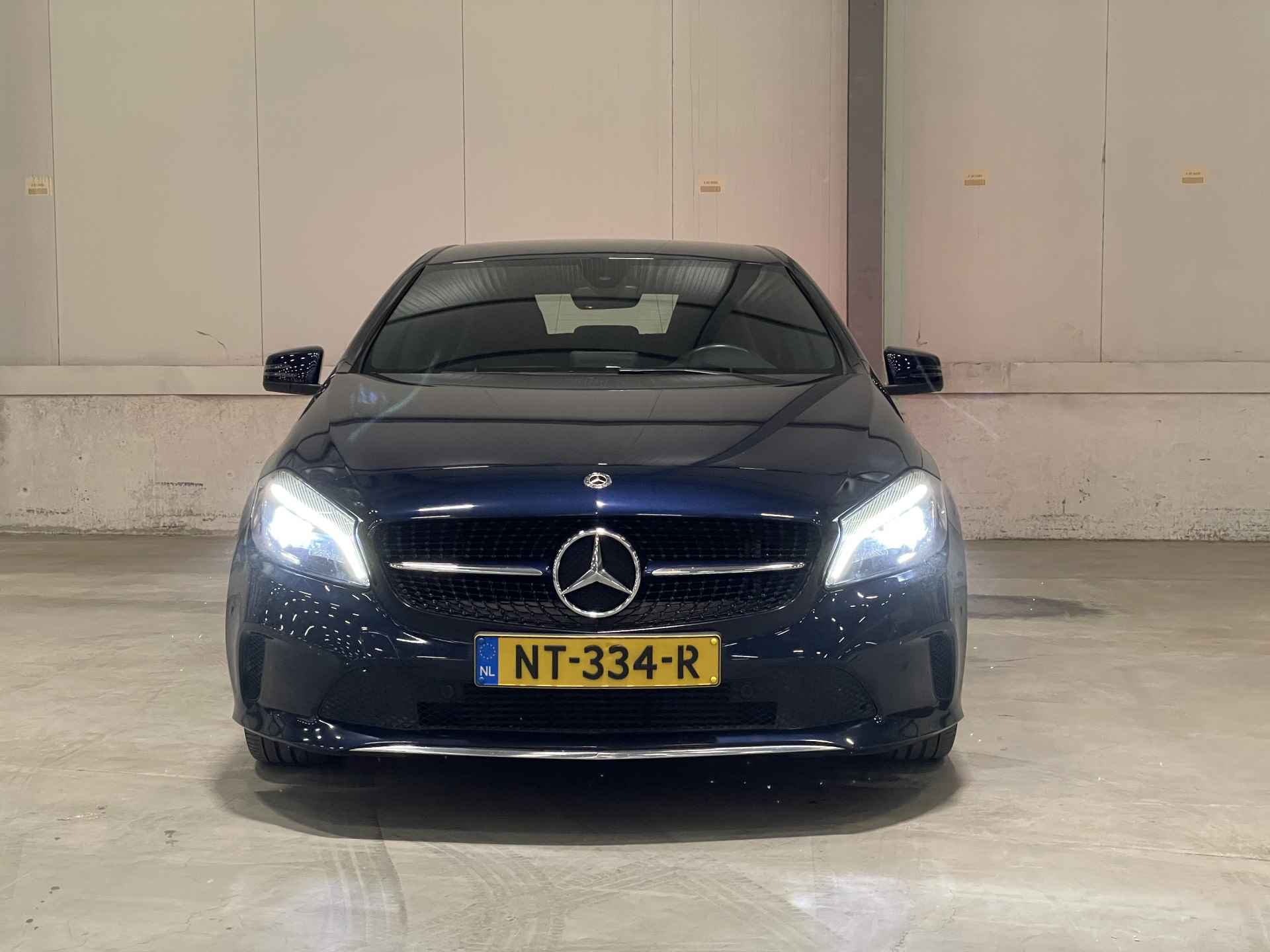 Mercedes-Benz A-Klasse 180 AMG Business Solution | Camera | Carplay | Stoelverwarming | LED | Cruise Control | LM Velgen | - 16/33