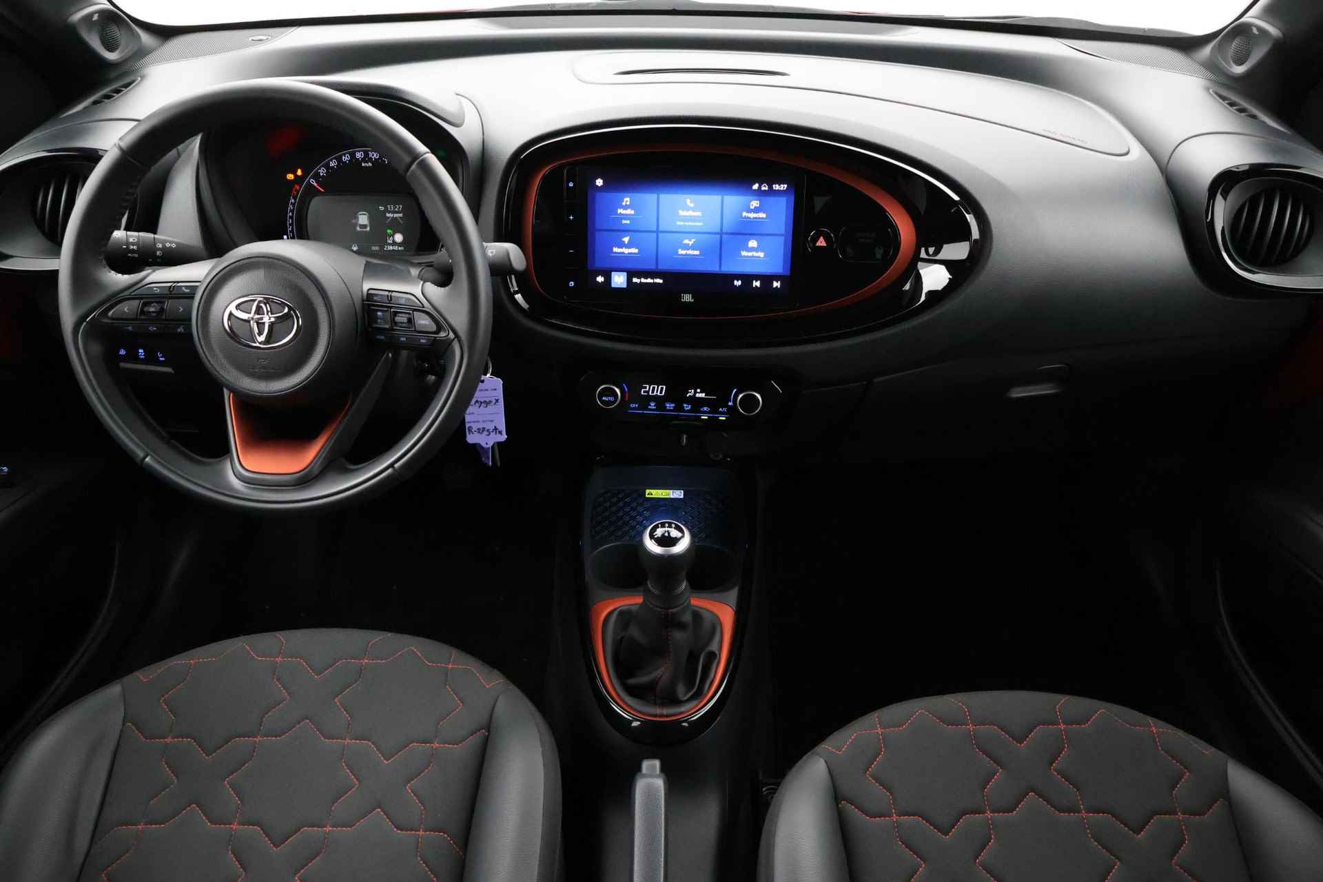 Toyota Aygo X 1.0 VVT-i MT Envy JBL Navigatie - 22/32