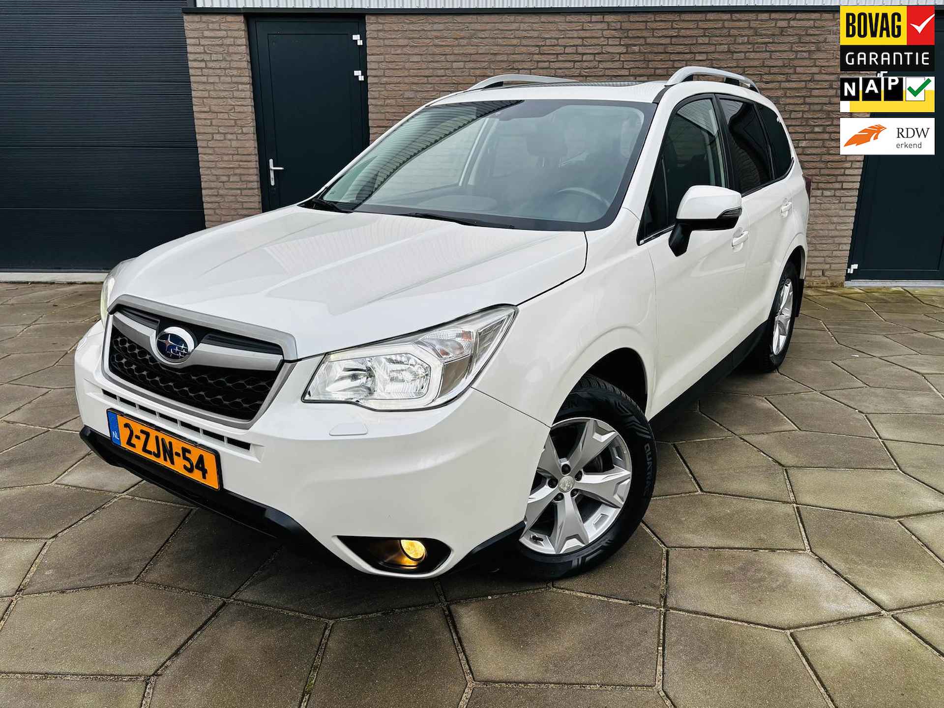 Subaru Forester 2.0 Executive| AUTOMAAT 4WD/AWD Sym.|Panodak elec.|Leder|stoelverw.