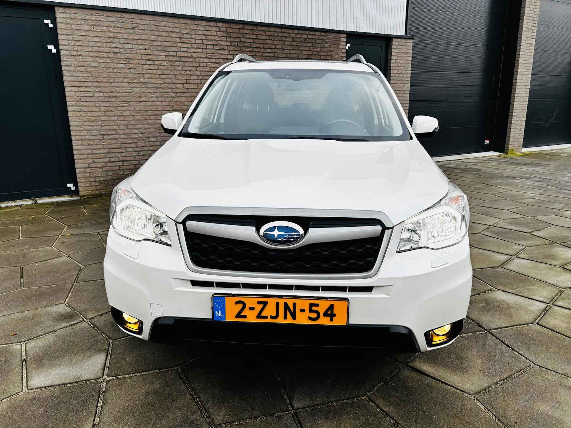 Subaru Forester 2.0 Executive| AUTOMAAT 4WD/AWD Sym.|Panodak elec.|Leder|stoelverw. - 2/29