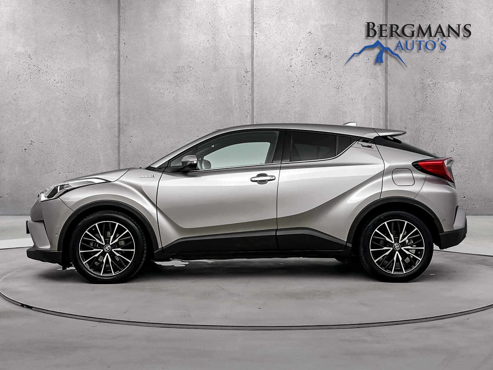 Toyota C-HR 1.8 Hybrid Executive // LEDER // TREKHAAK // 1e EIGENAAR // - 10/27