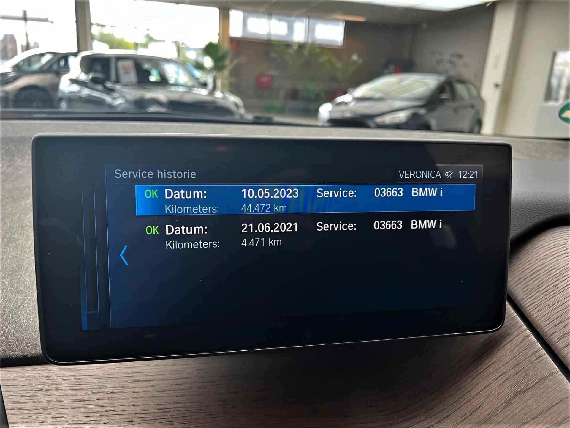 BMW i3 Executive 120Ah 42 kWh /Trekhaak/ Schuifdak/Harman Kardon/3-fase - 40/44