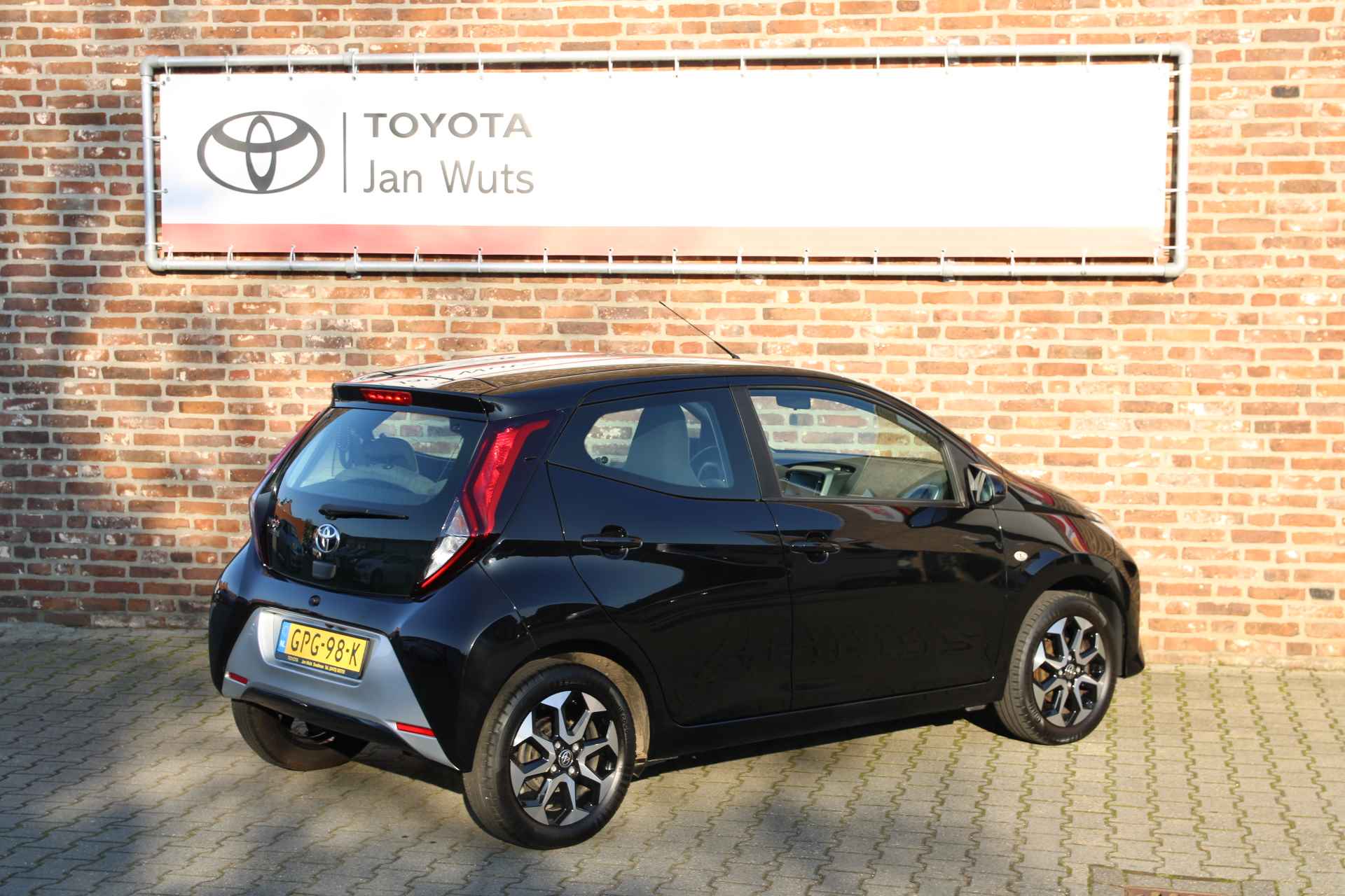 Toyota Aygo 1.0 VVT-i X-joy - 3/41