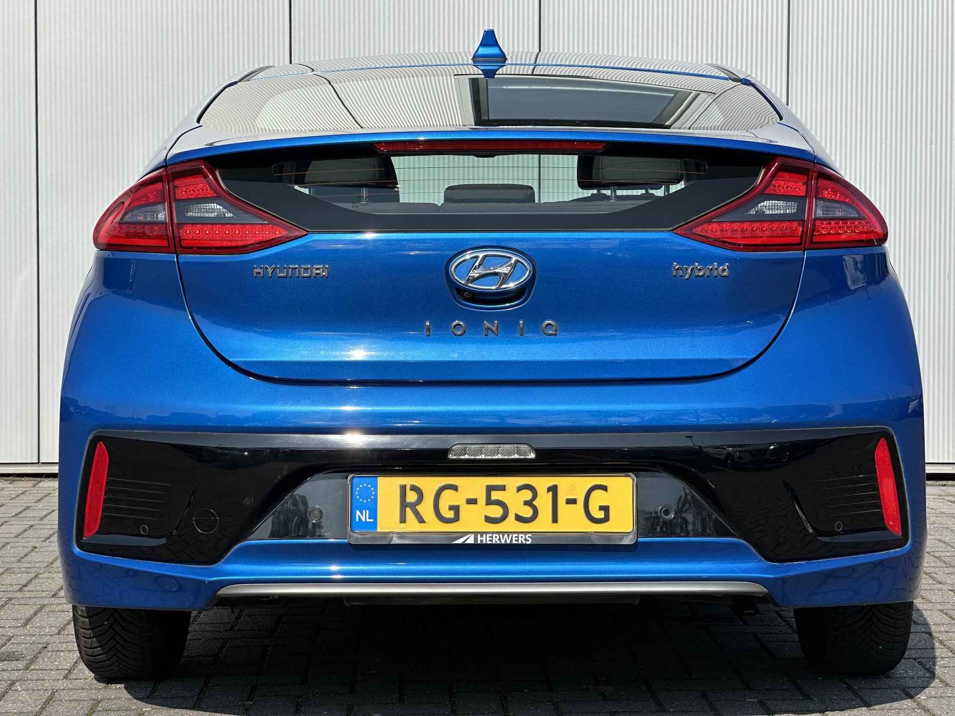 Hyundai IONIQ 1.6 GDi Comfort / Navigatie / Infinity Audio / Achteruitrijcamera / All Seasonbanden / Climate / Adaptive Cruise / 1e Eigenaar / NL Auto / - 22/47