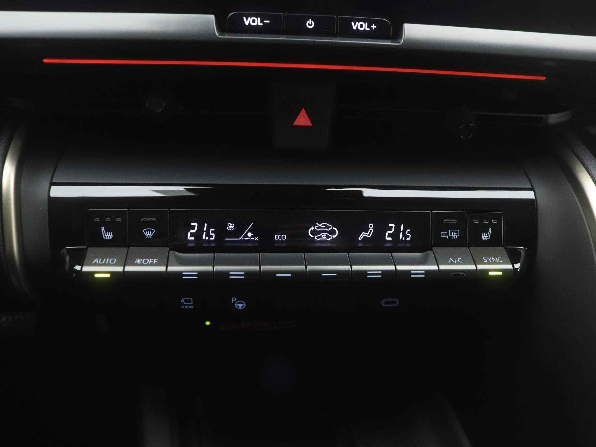 Toyota C-HR 1.8 Hybrid Executive *DEMO* | JBL-Audio | Panoramadak | Treeplanken | - 9/45
