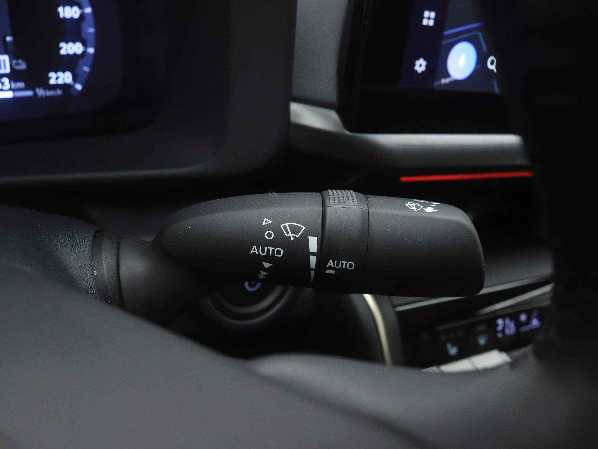 Toyota C-HR 1.8 Hybrid Executive *DEMO* | JBL-Audio | Panoramadak | Treeplanken | - 21/45