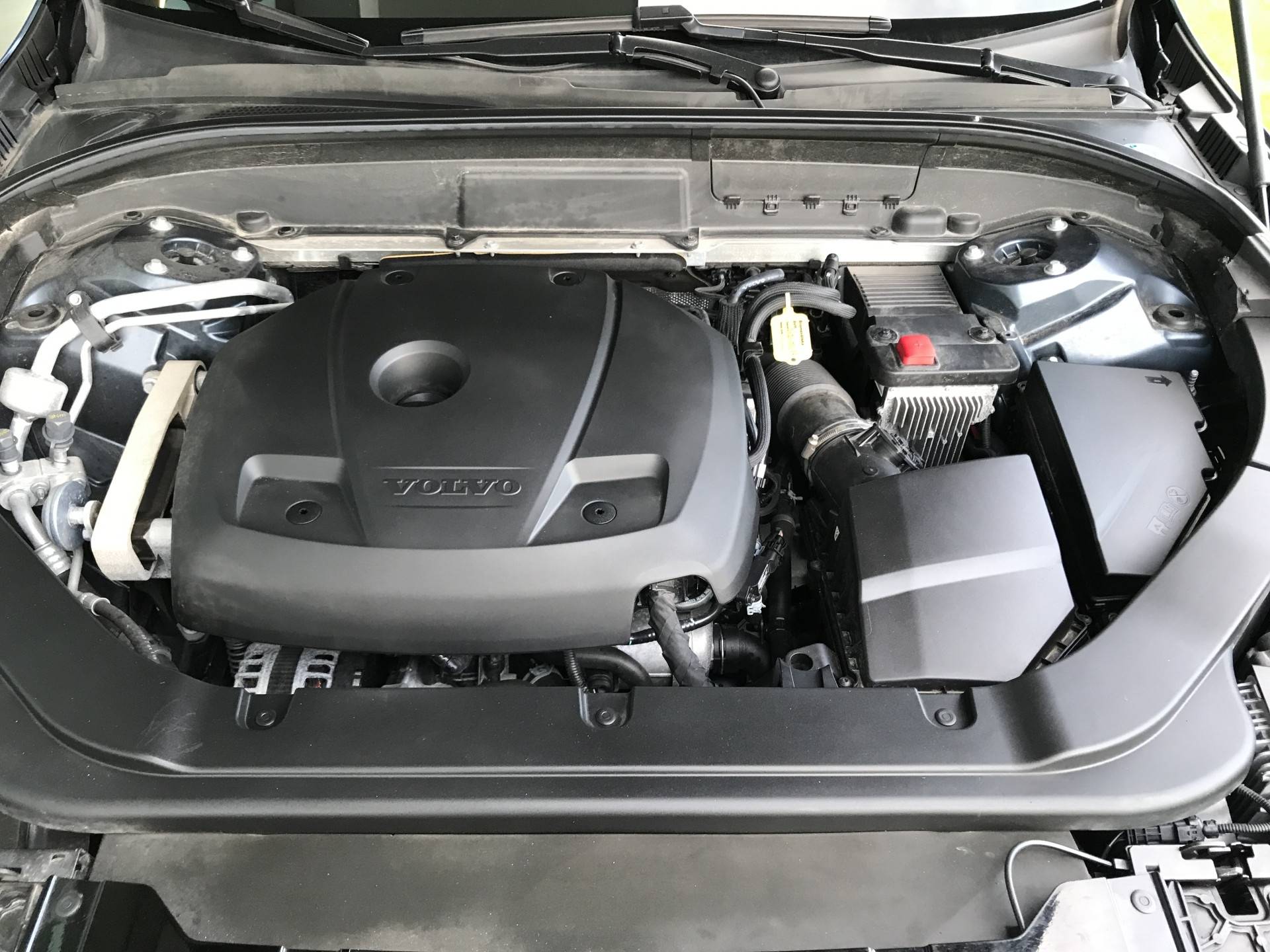 Volvo XC60 2.0 T4 Momentum Automaat | Rijklaar incl 12 mnd Bovag | Adaptieve cruise control Navigatie Blis - 31/36