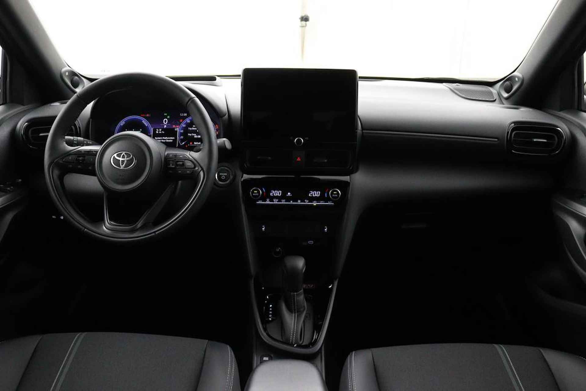 Toyota Yaris Cross 1.5 Hybrid 130 Launch Edition | JBL | Head Up Display | Stuur en Stoelverwarming | Grootscherm Navigatie | - 10/41