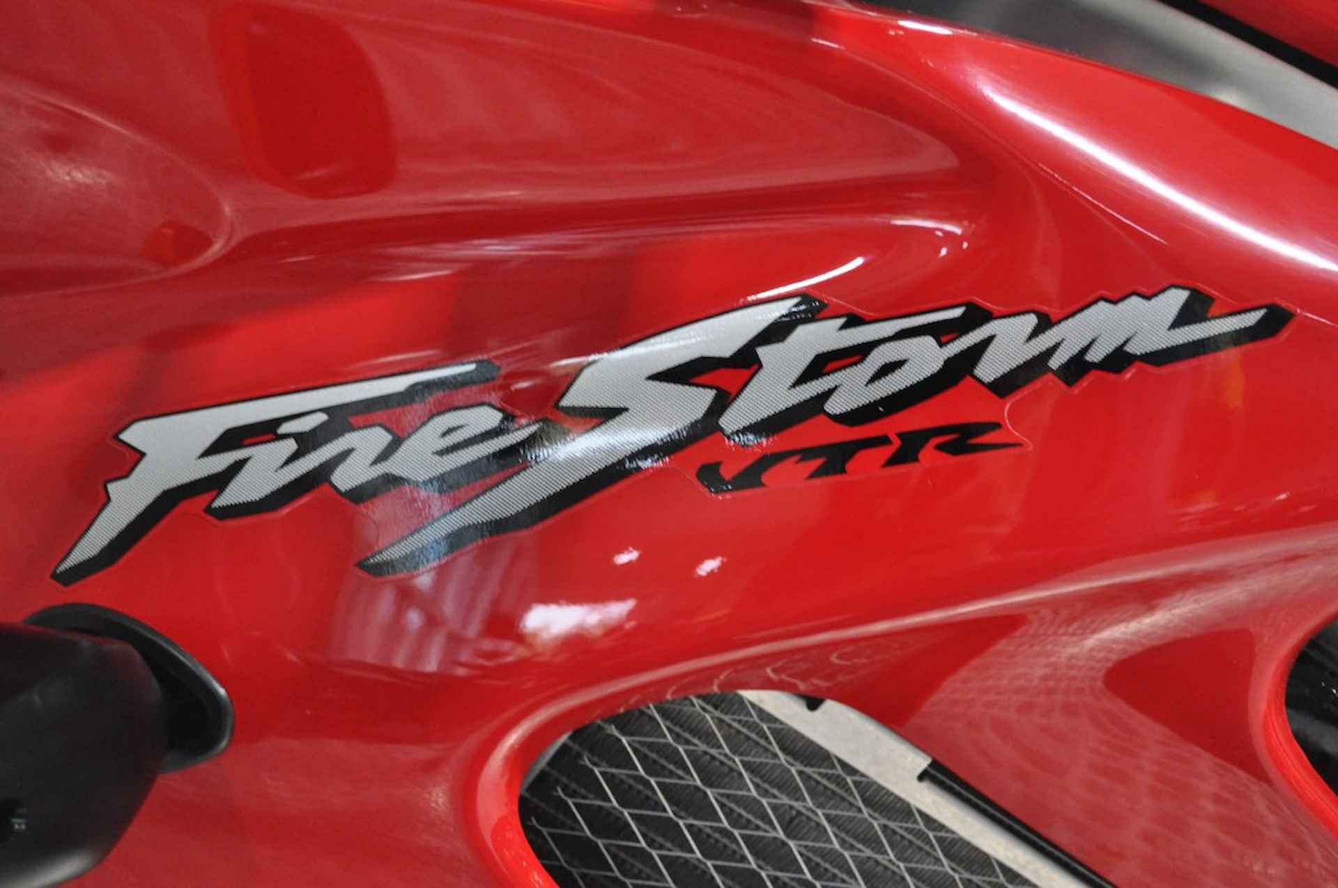 HONDA Vtr 1000 F FIRE STORM - 18/19