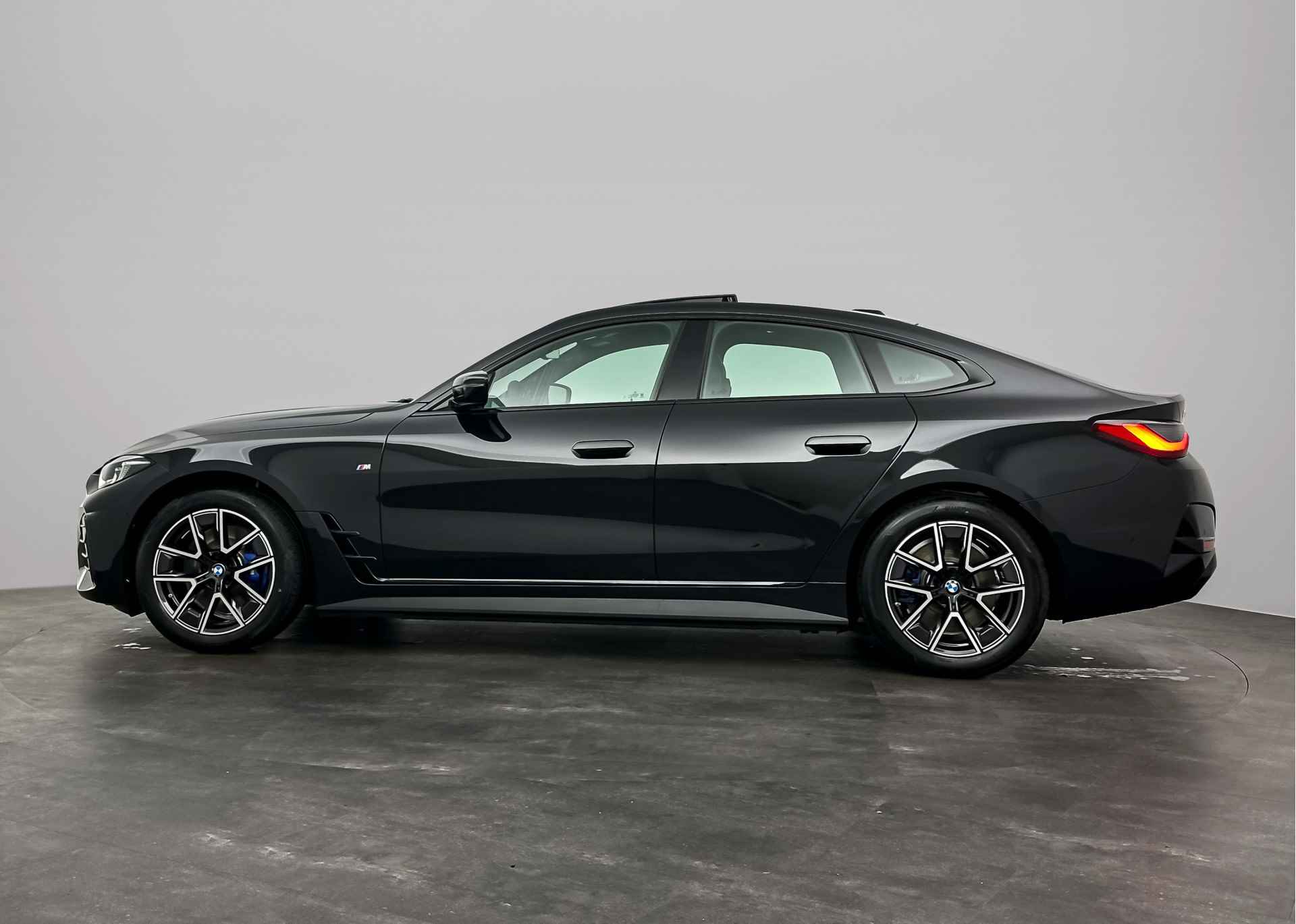 BMW i4 Gran Coupé eDrive35 M-Sport Edition | elektrisch verstelbare stoelen - 8/27