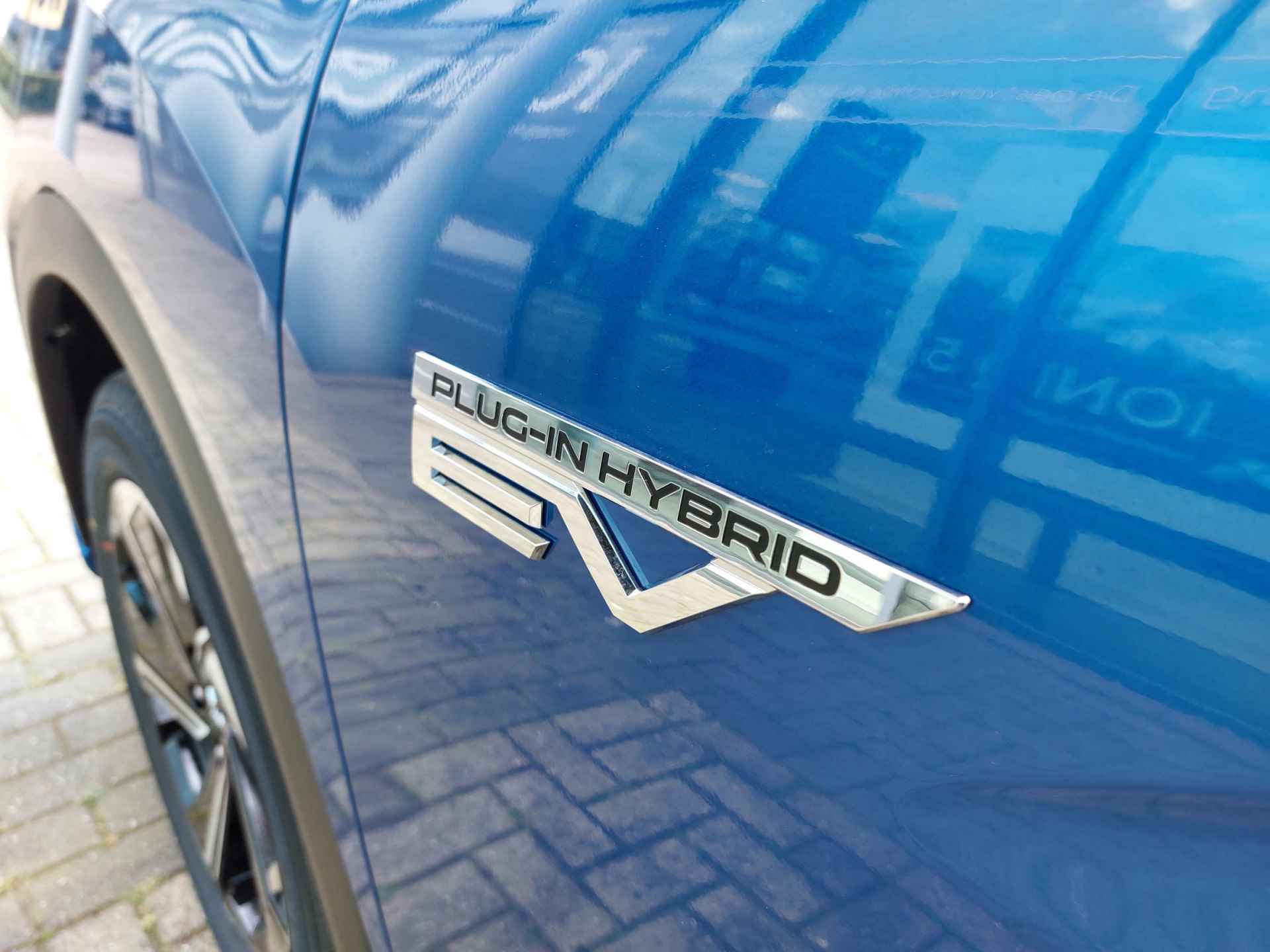 Mitsubishi Eclipse Cross 2.4 PHEV Executive | VAN € 46.480 VOOR € 41.430,- - 28/32