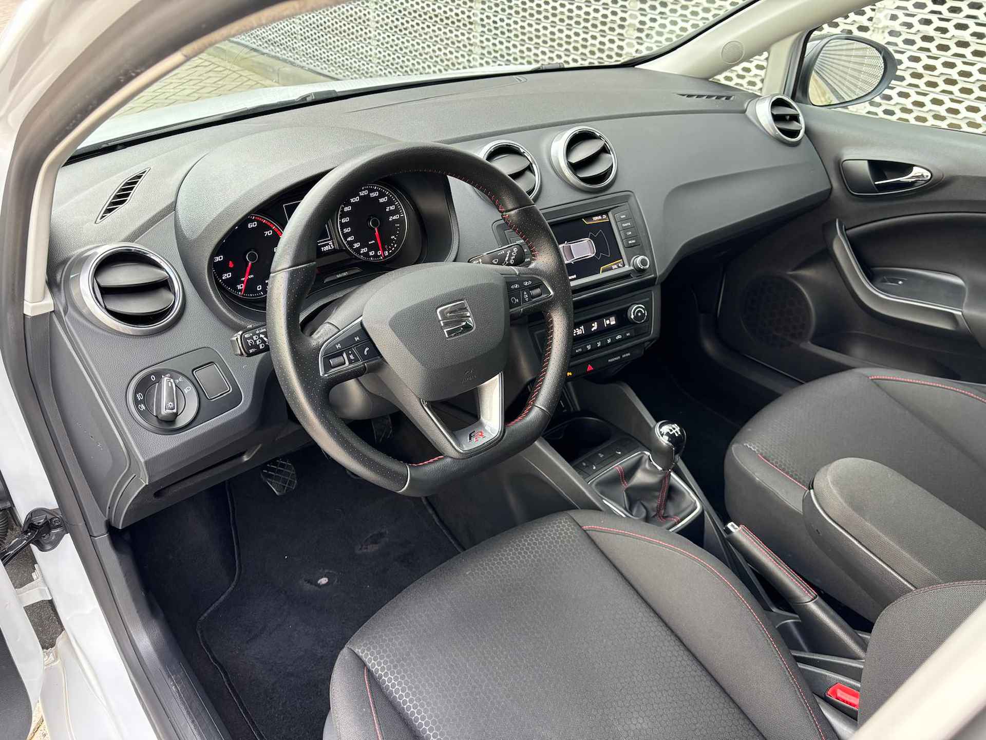 SEAT Ibiza 1.0 EcoTSI FR Connect - 9/27