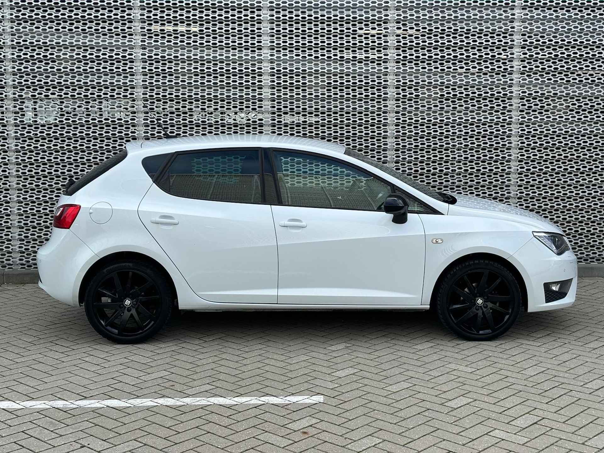 SEAT Ibiza 1.0 EcoTSI FR Connect - 24/27