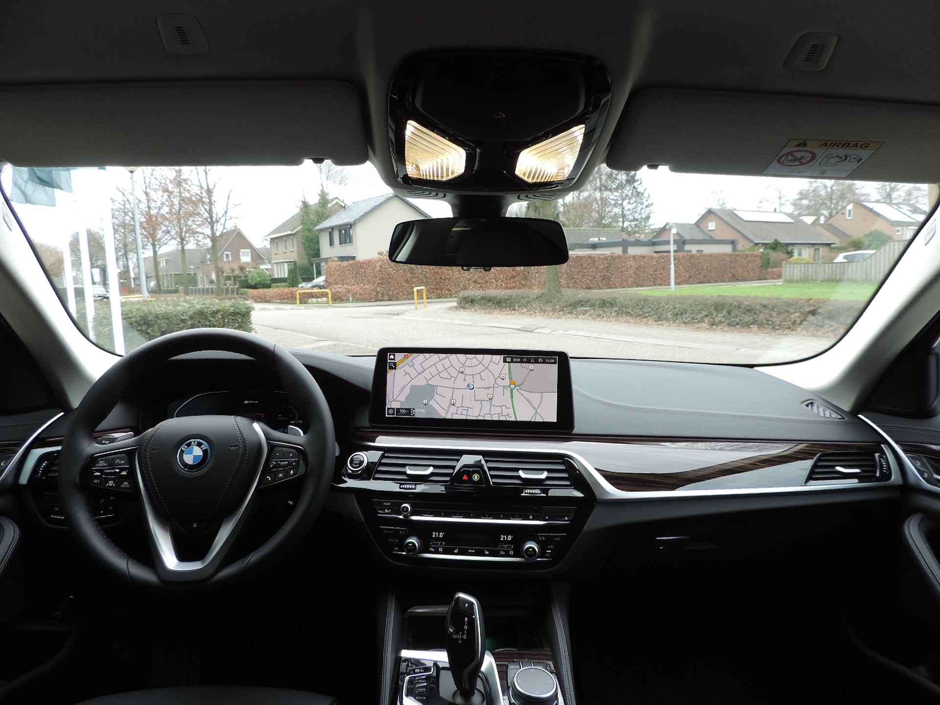 BMW 5 Serie 530e Business Edition Plus Luxery - Laserlicht | Head-up | Leer |  Driv. Ass. Prof. | Elek. stoelen/stuur/klep - 2/58