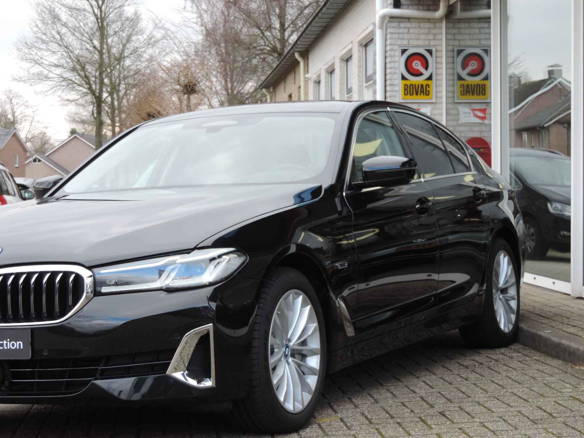 BMW 5 Serie 530e Business Edition Plus Luxery - Laserlicht | Head-up | Leer |  Driv. Ass. Prof. | Elek. stoelen/stuur/klep - 11/58