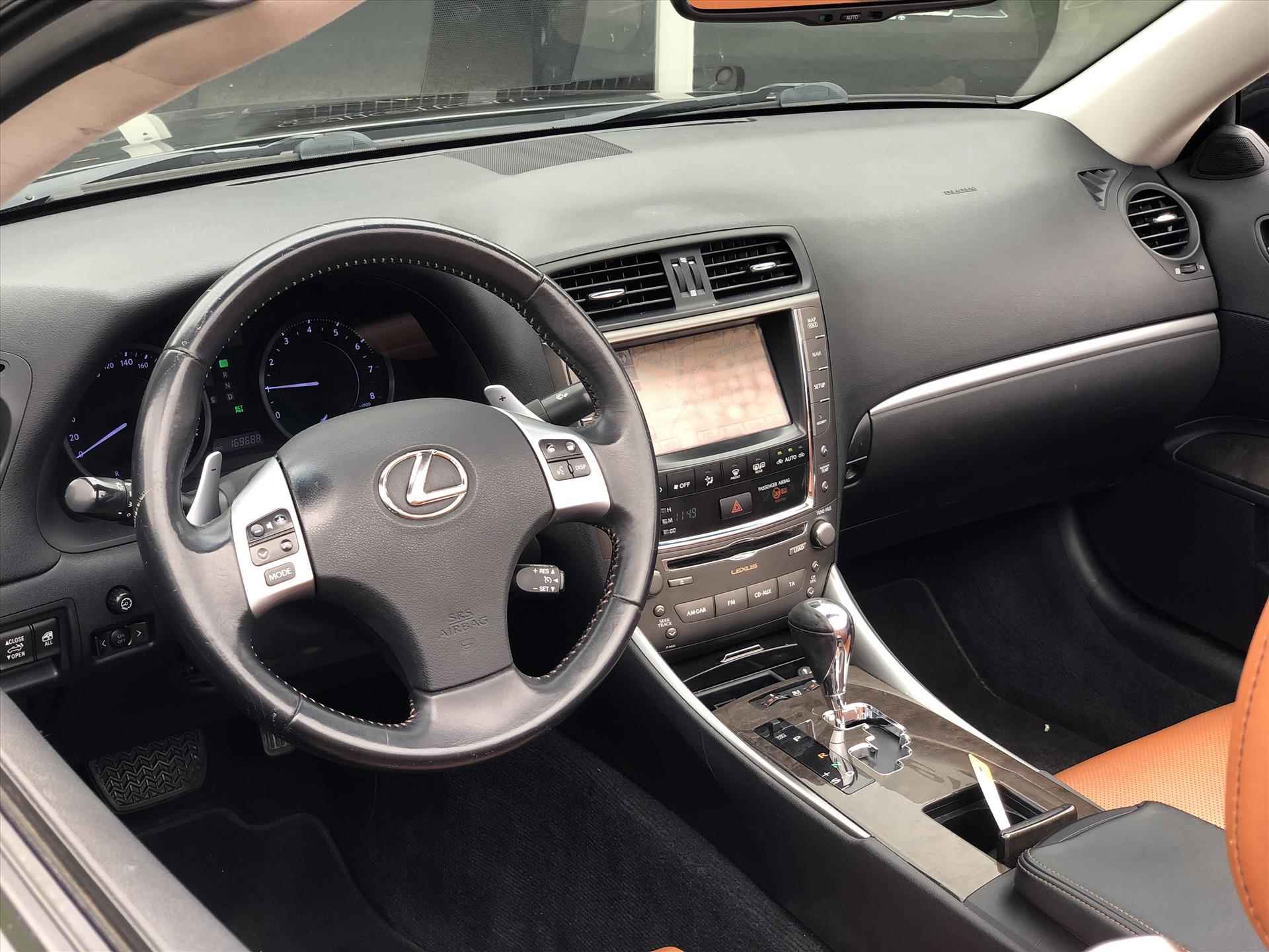 Lexus Is 250 Cabriolet Luxury | Leer, Geheugenfunctie, Stoelverwarming, Keyless, Navigatie, Cruise control, Climate control - 11/40