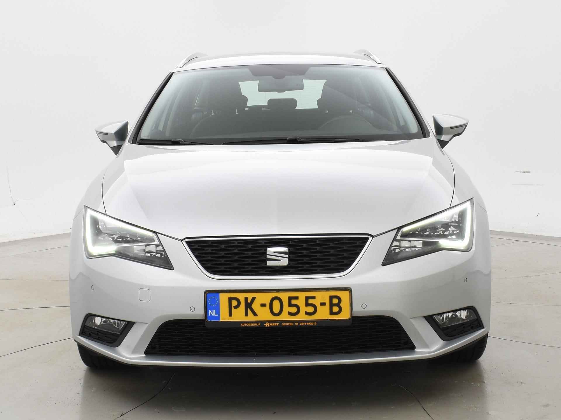 SEAT Leon ST 1.6 TDI 110 PK STYLE + TREKHAAK | NAVIGATIE | LED - 8/28