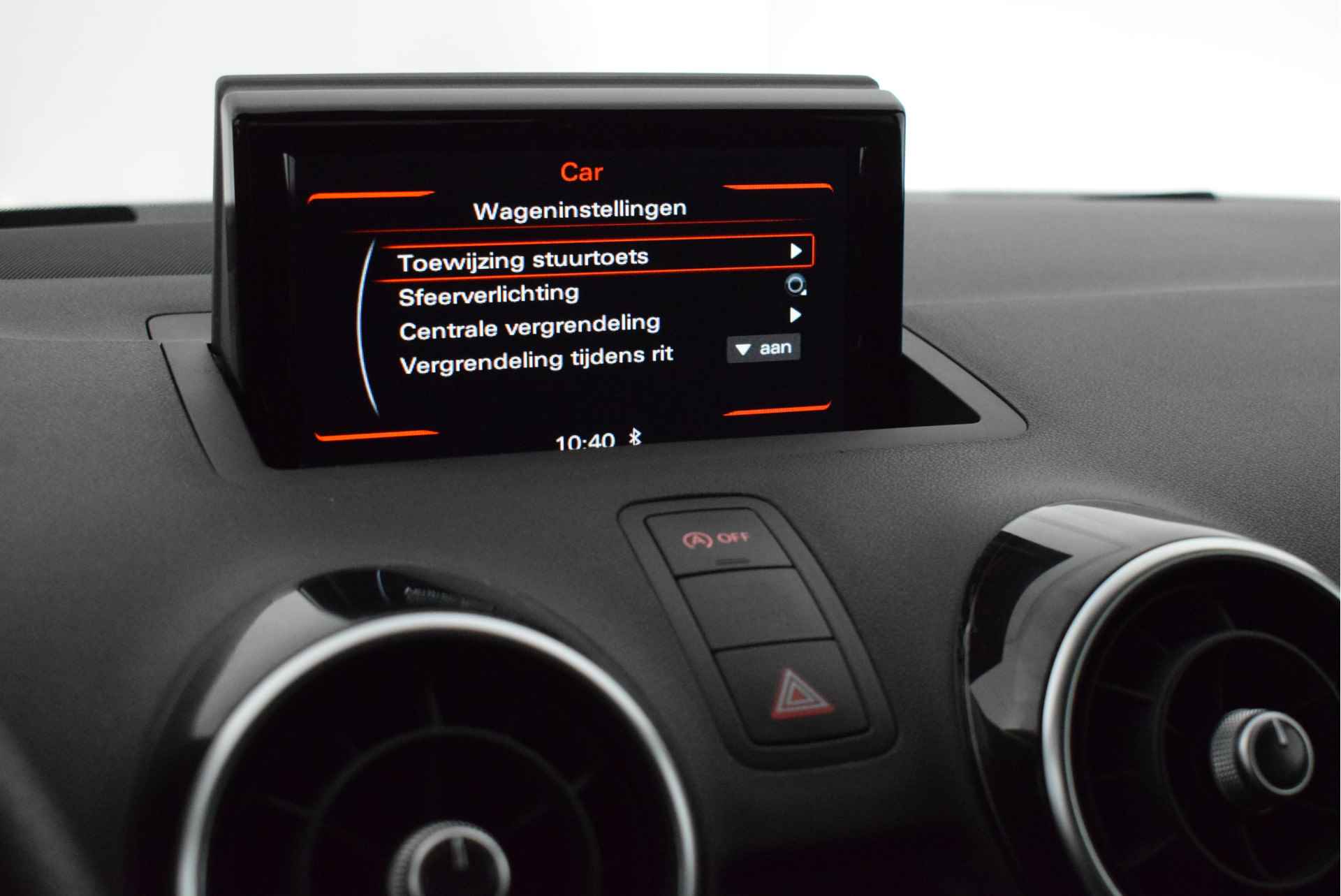 Audi A1 Sportback 1.0 TFSI 95pk 2x S-Line Xenon Navigatie - 24/41