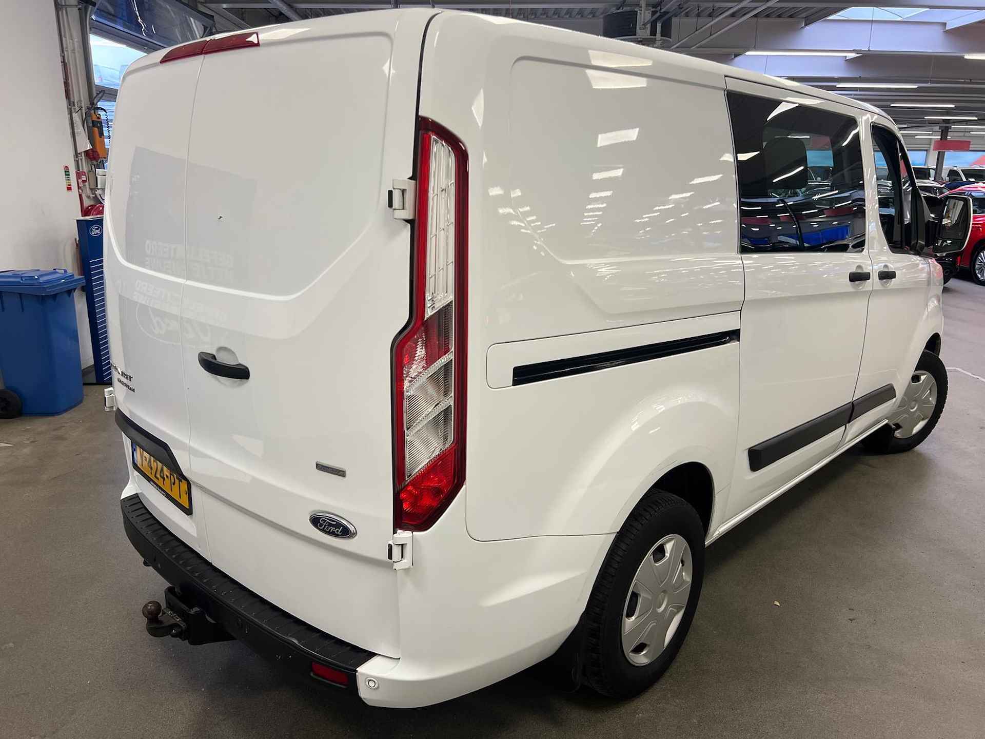 Ford Transit Custom 300 L1H1 Trend DC | Airco | 6-zits | Crruise Control | Voorruitverwarming | Trekhaak - 2/23