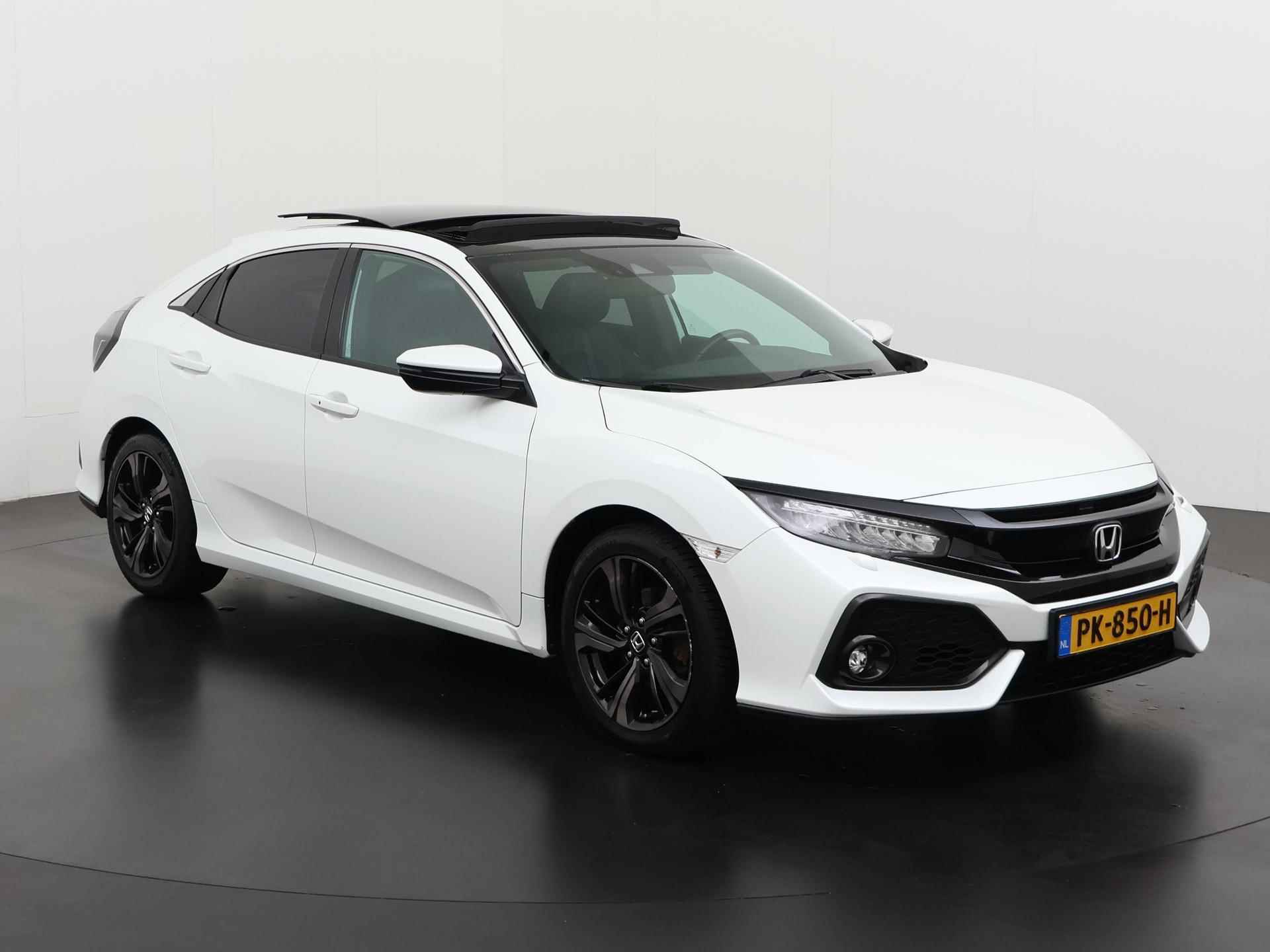 Honda Civic 1.0 i-VTEC Executive | Panoramadak | Trekhaak | Leder | Camera | Navigatie | Apple Carplay | Zondag Open! - 30/39