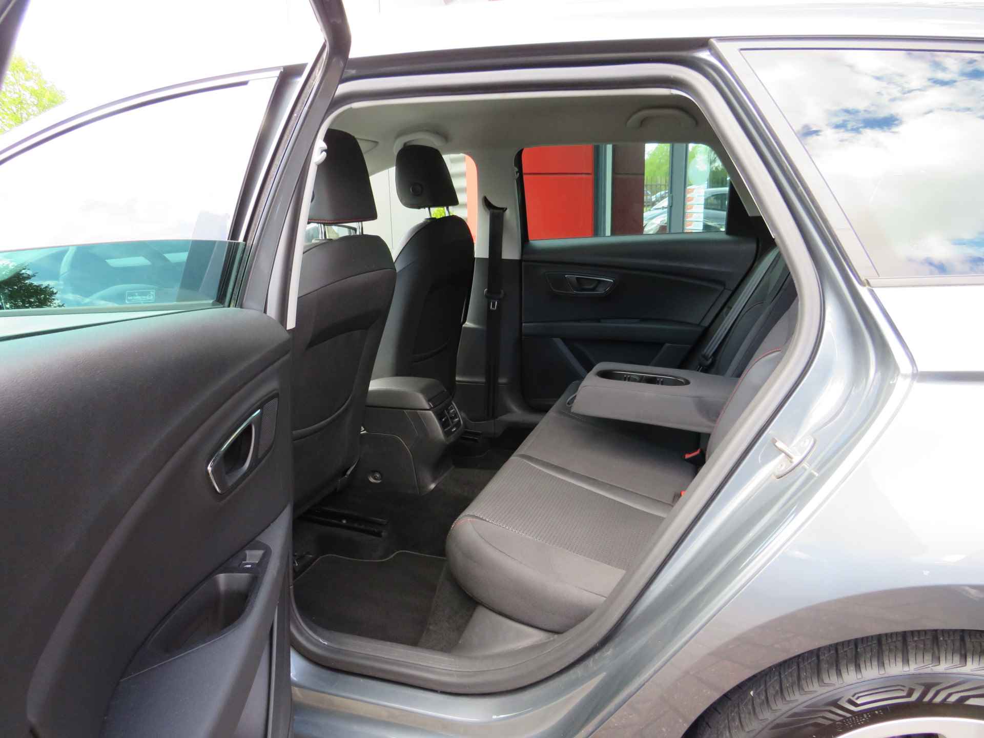 SEAT León ST 1.4 EcoTSI FR Connect| 150-PK| | Clima-Airco | Navigatie | Parkeersensoren | Incl. BOVAG Garantie | - 20/52