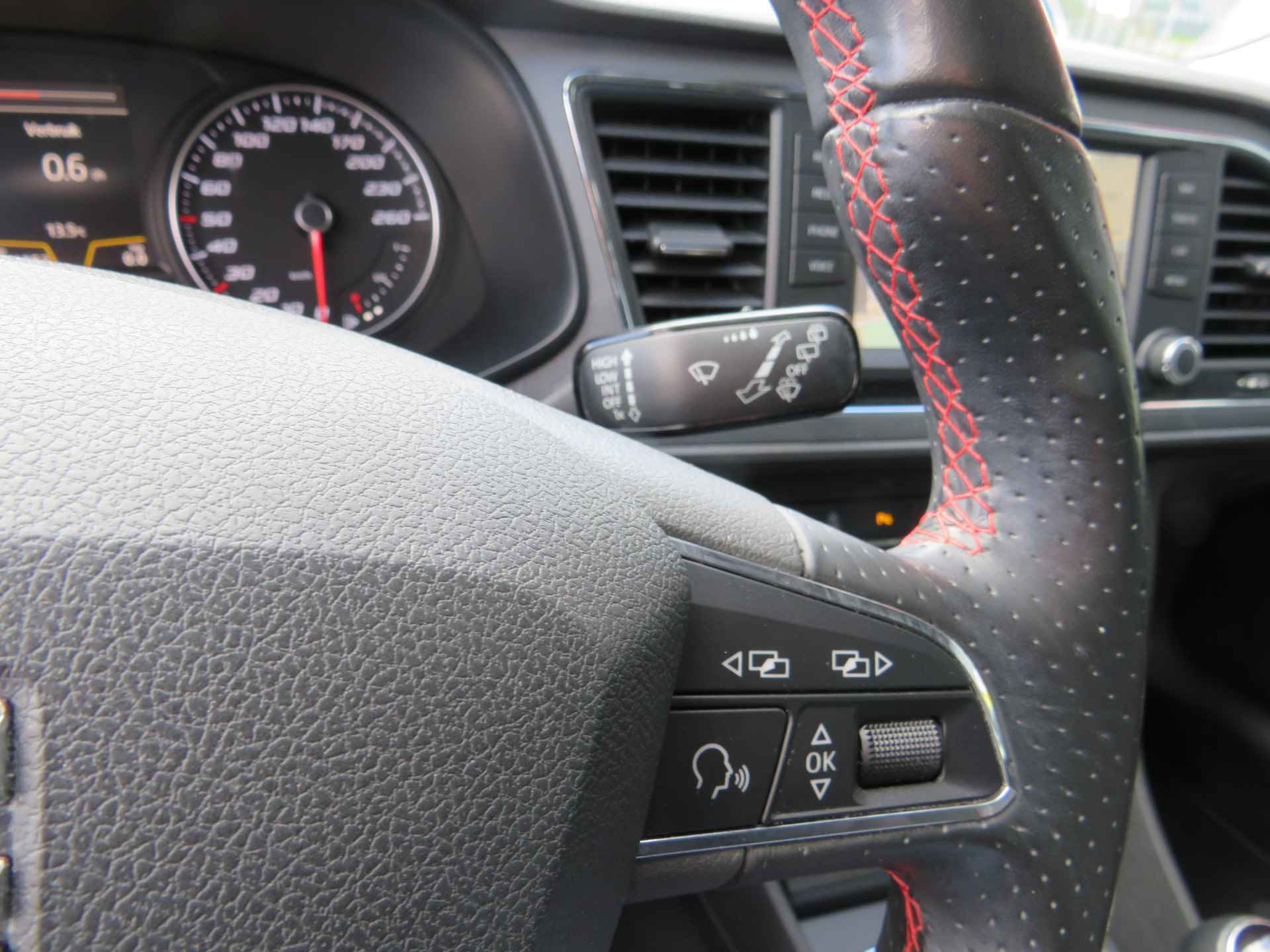 SEAT León ST 1.4 EcoTSI FR Connect| 150-PK| | Clima-Airco | Navigatie | Parkeersensoren | Incl. BOVAG Garantie | - 33/52