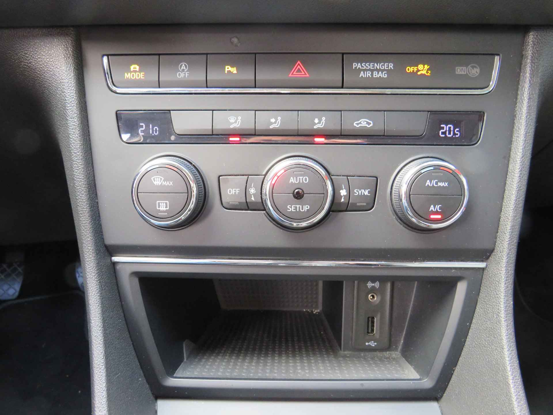 SEAT León ST 1.4 EcoTSI FR Connect| 150-PK| | Clima-Airco | Navigatie | Parkeersensoren | Incl. BOVAG Garantie | - 38/52