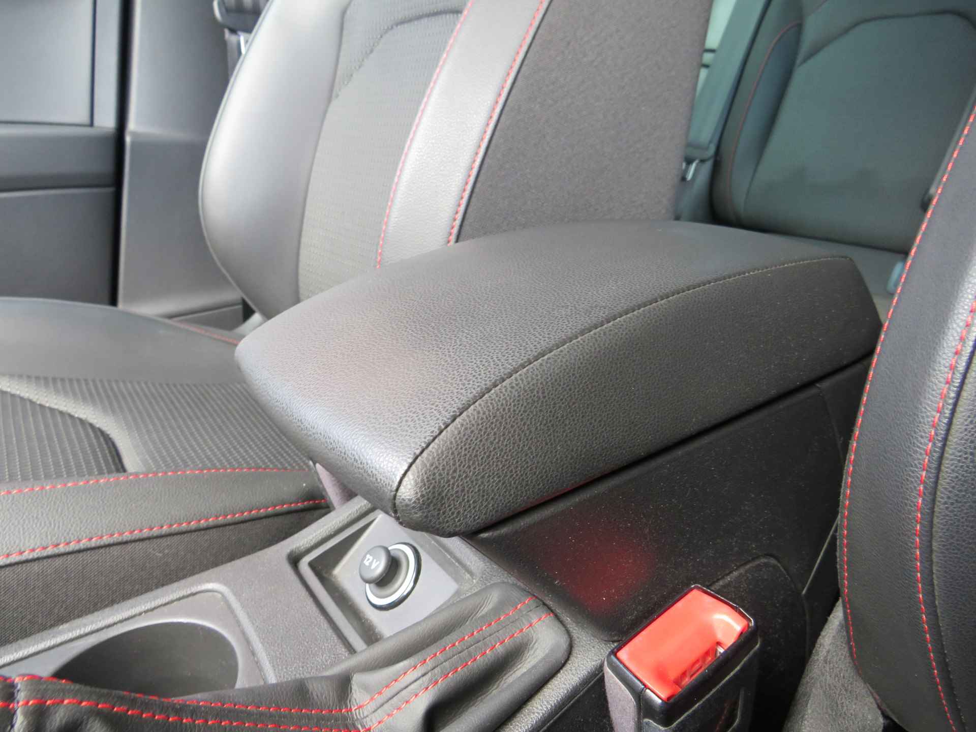 SEAT León ST 1.4 EcoTSI FR Connect| 150-PK| | Clima-Airco | Navigatie | Parkeersensoren | Incl. BOVAG Garantie | - 42/52