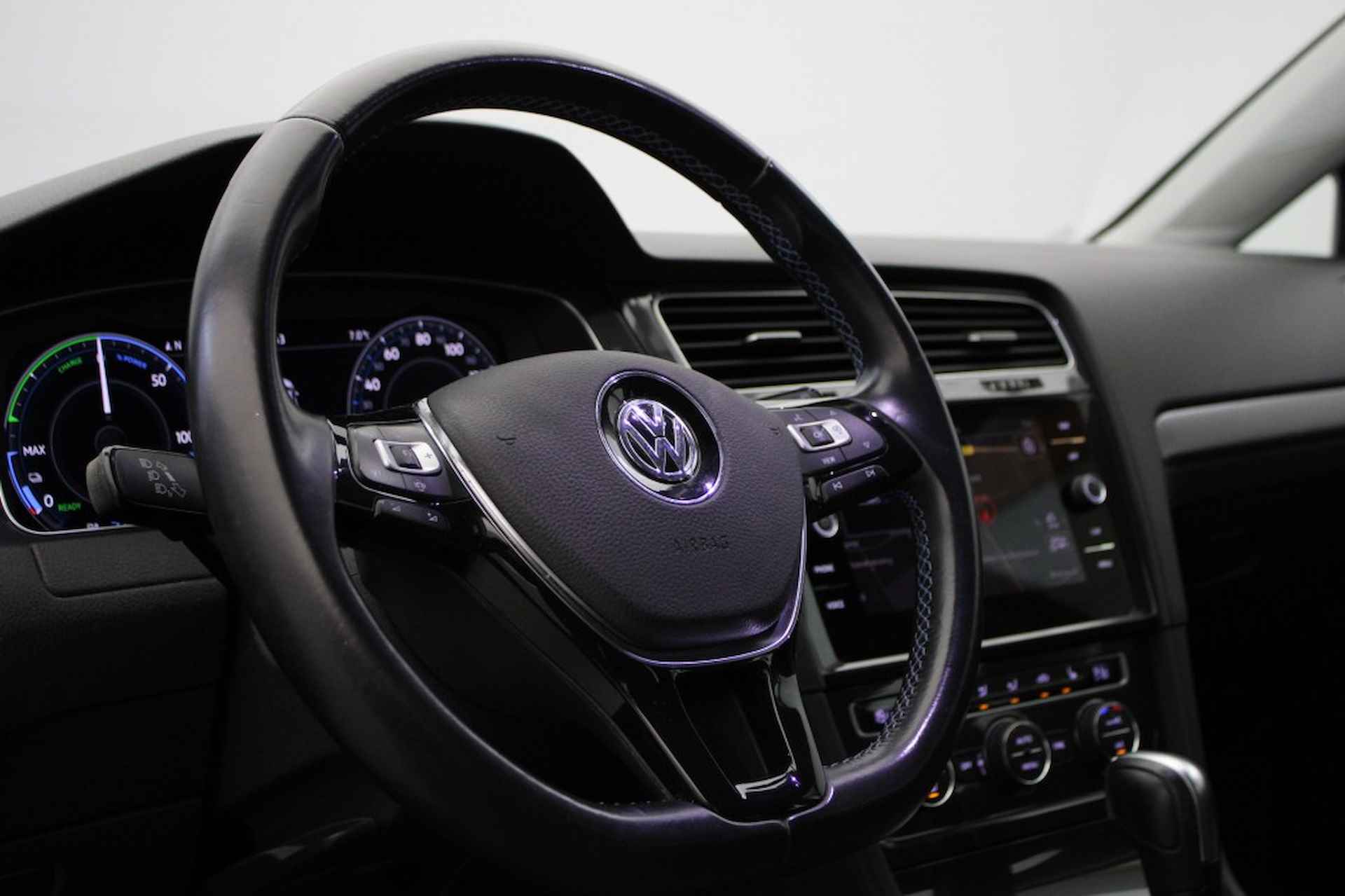 VOLKSWAGEN E-golf E-DITION - Adapt. Cruise - Digital Cockpit - Stoelverw. - 12/31