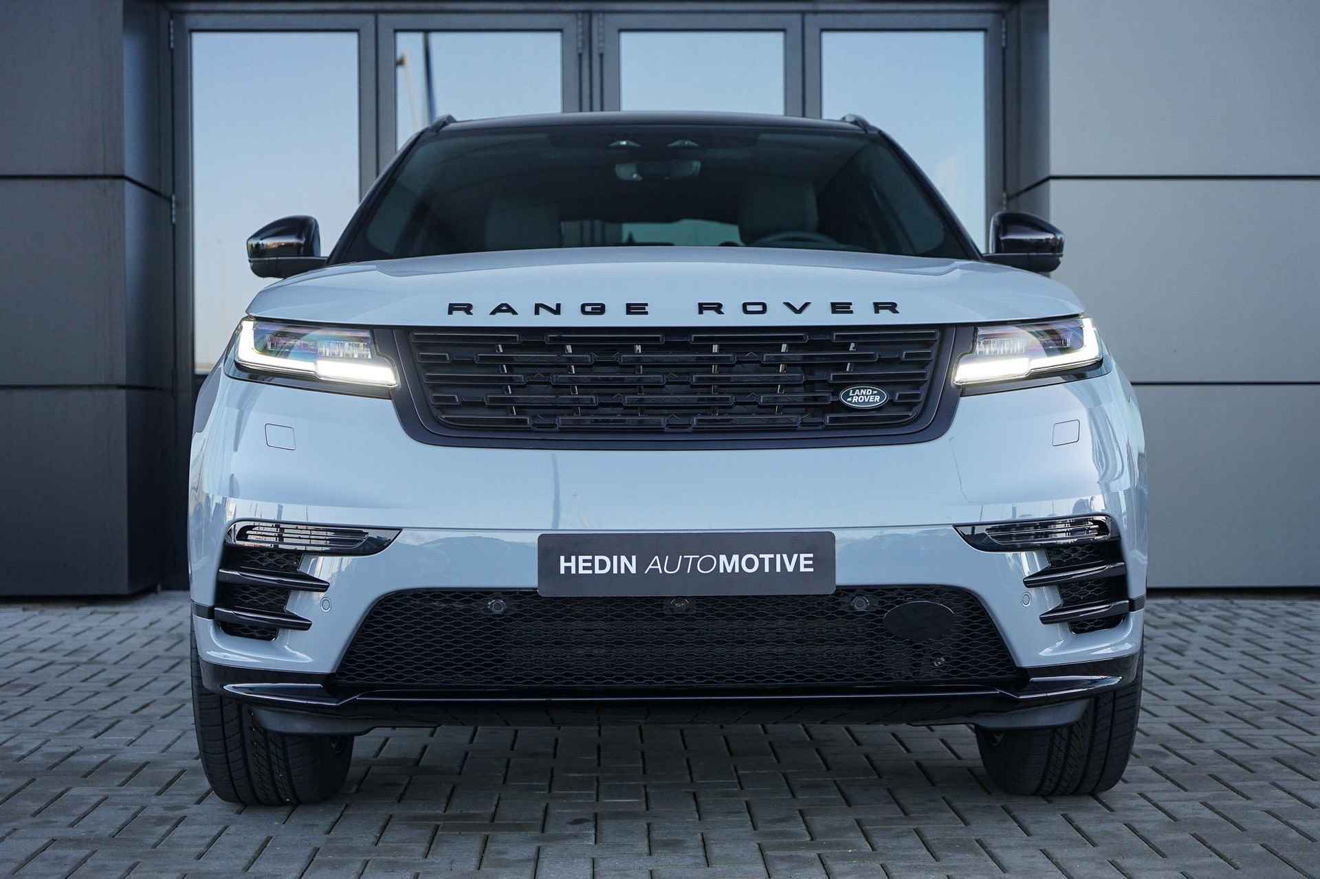 Land Rover Range Rover Velar 2.0 P400e AWD Dynamic SE PHEV | Panoramadak | 360 Camera | Head-up Display - 6/37