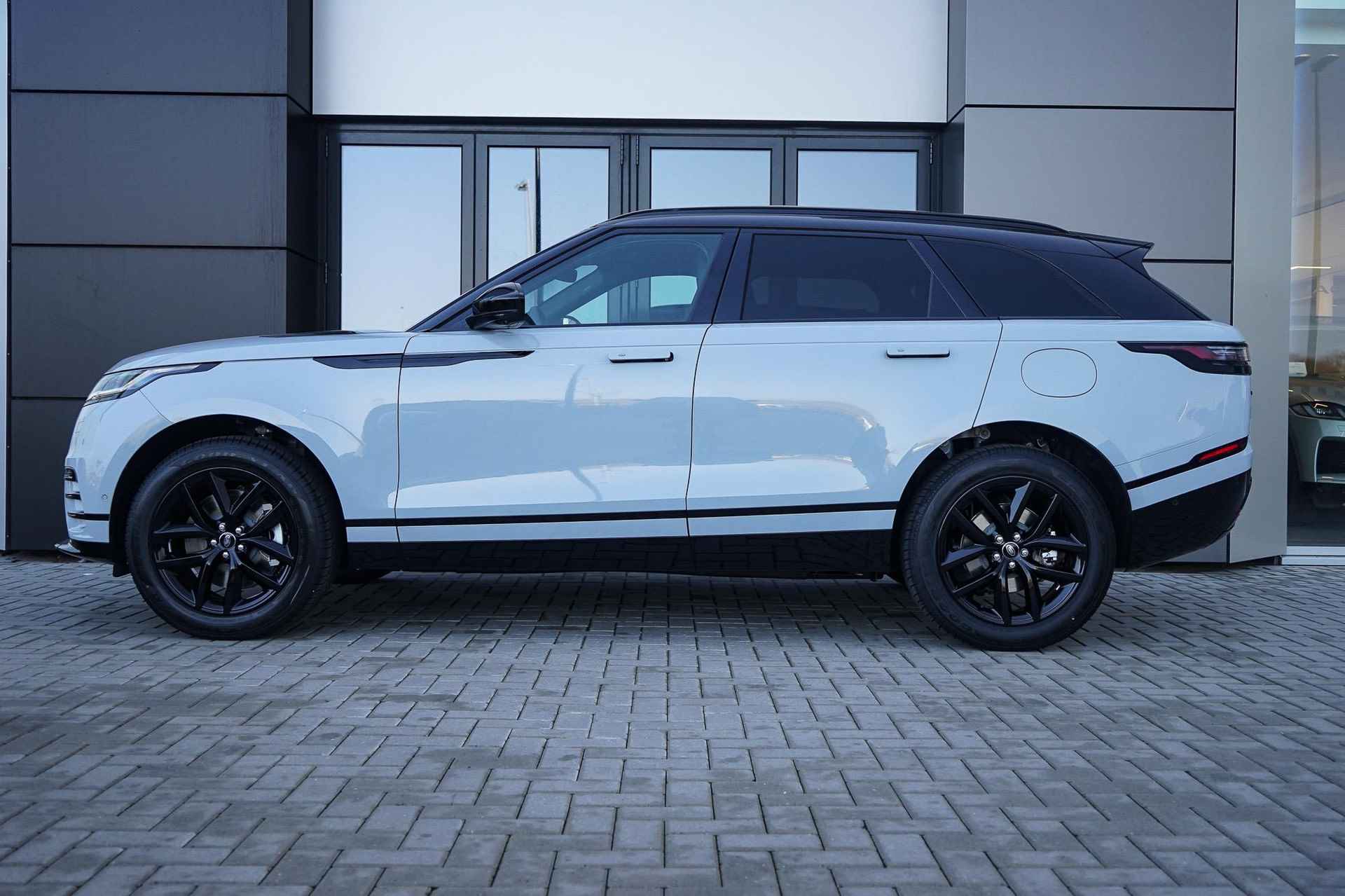 Land Rover Range Rover Velar 2.0 P400e AWD Dynamic SE PHEV | Panoramadak | 360 Camera | Head-up Display - 7/37