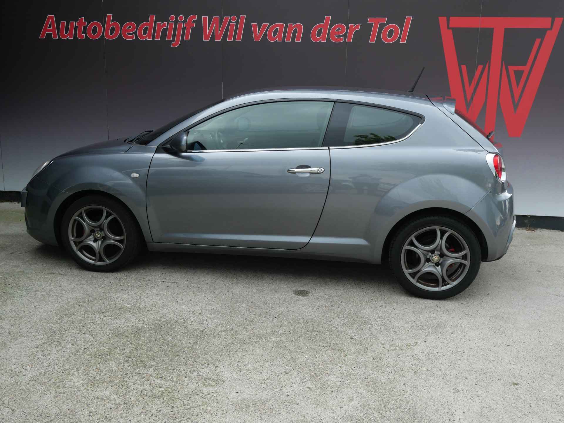 Alfa Romeo MiTo TwinAir DISTINCTIVE | LEER | CLIMA | CRUISE | 6-BAK | NIEUWE APK!! - 7/15