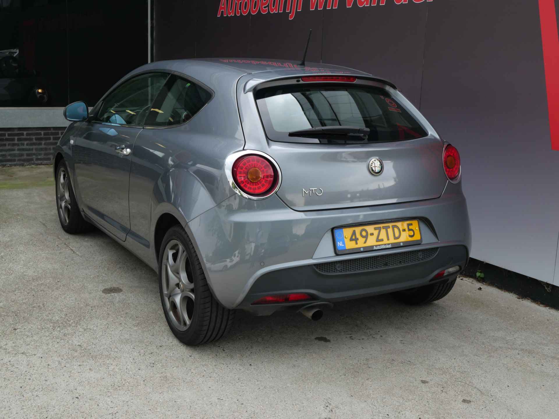 Alfa Romeo MiTo TwinAir DISTINCTIVE | LEER | CLIMA | CRUISE | 6-BAK | NIEUWE APK!! - 8/15