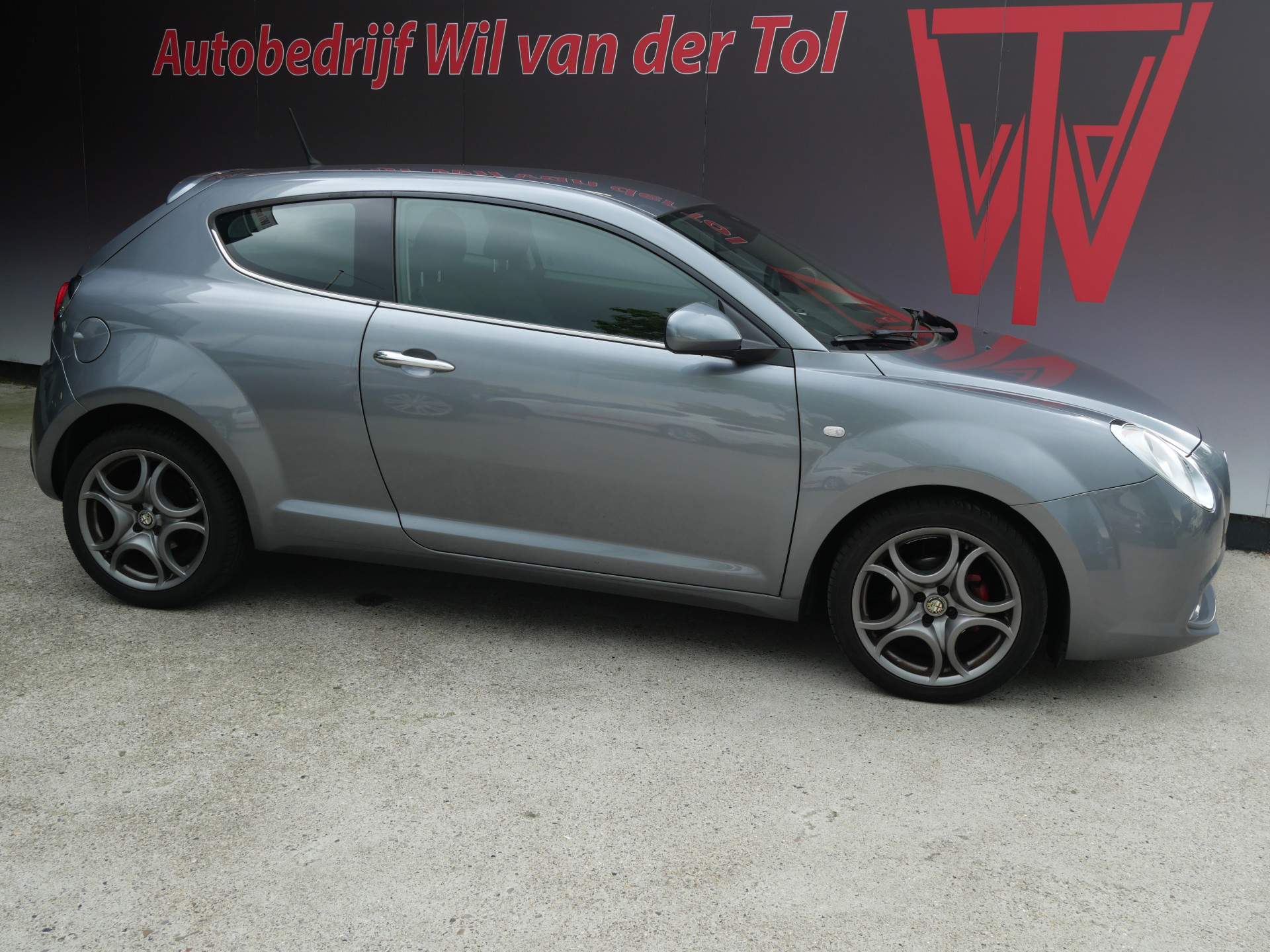 Alfa Romeo MiTo TwinAir DISTINCTIVE | LEER | CLIMA | CRUISE | 6-BAK | NIEUWE APK!!