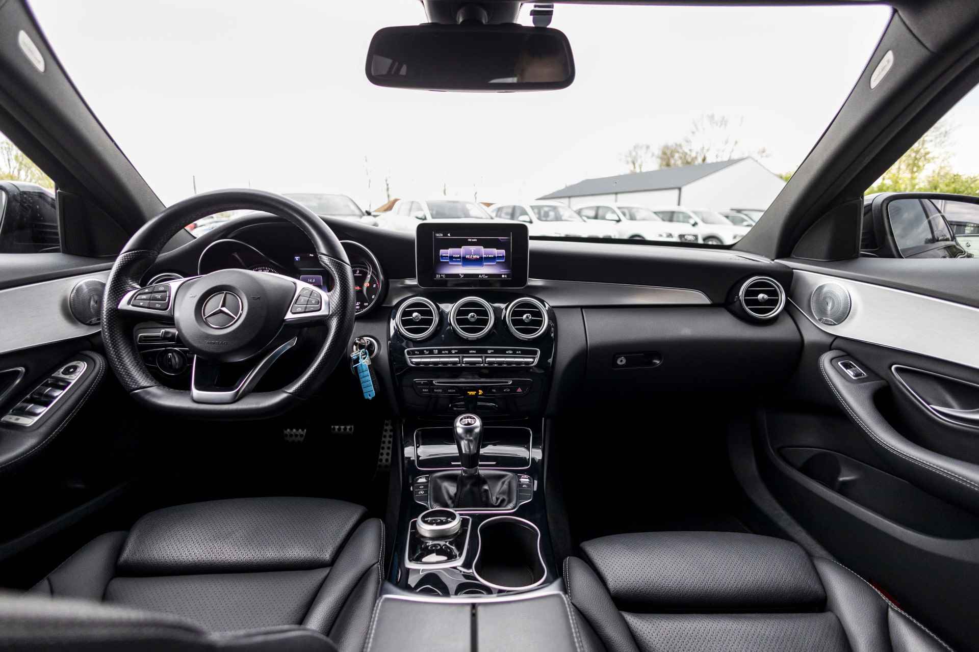 Mercedes-Benz C-Klasse Estate 180 CDI AMG Sport Edition | NL Auto | Trekhaak | Volleder | Burmester | - 20/51