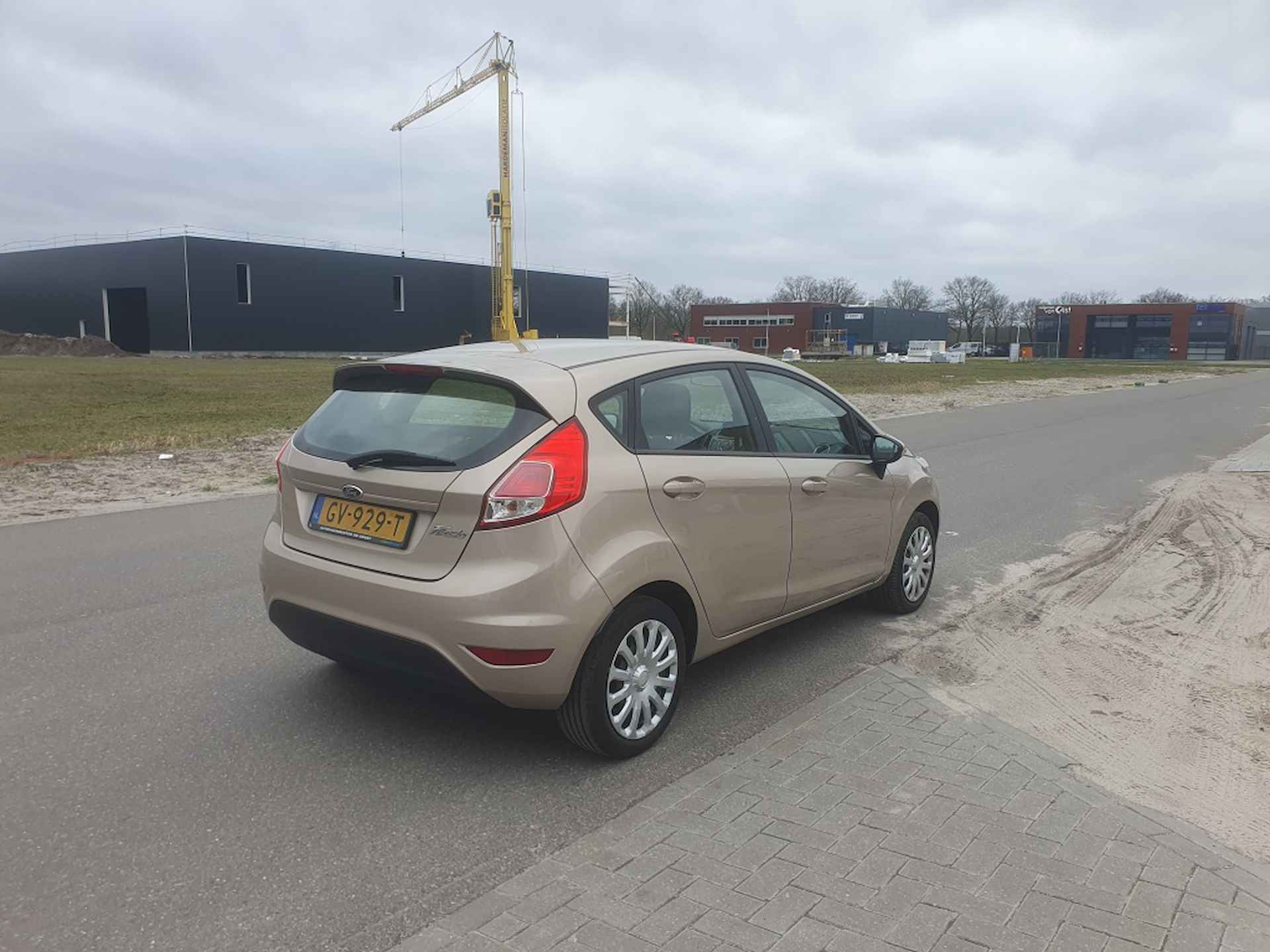 Ford Fiesta 1.0 Style 65 pk voorruitverwarming  / nieuwe distrib - 7/22