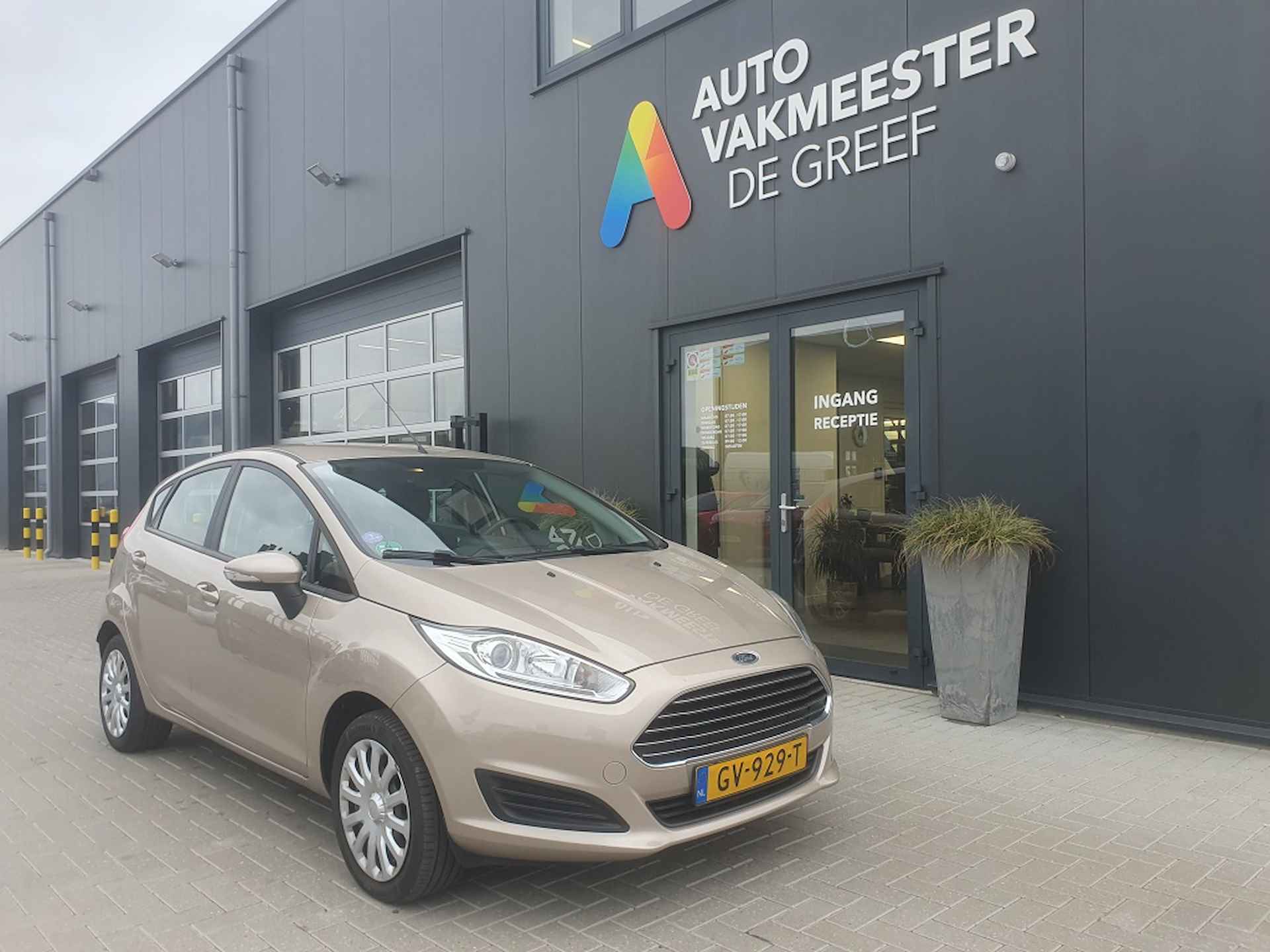 Ford Fiesta 1.0 Style 65 pk voorruitverwarming  / nieuwe distrib - 4/22