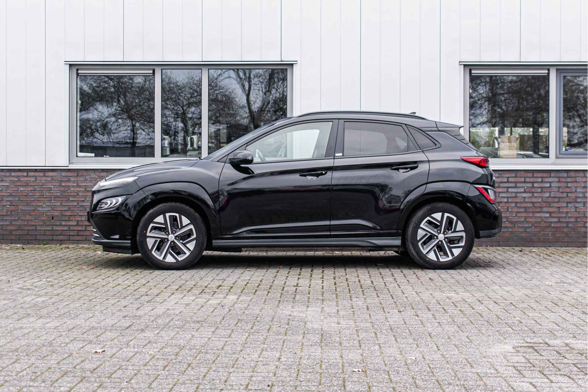 Hyundai KONA EV Prime 64 kWh | trekhaak | - 11/26