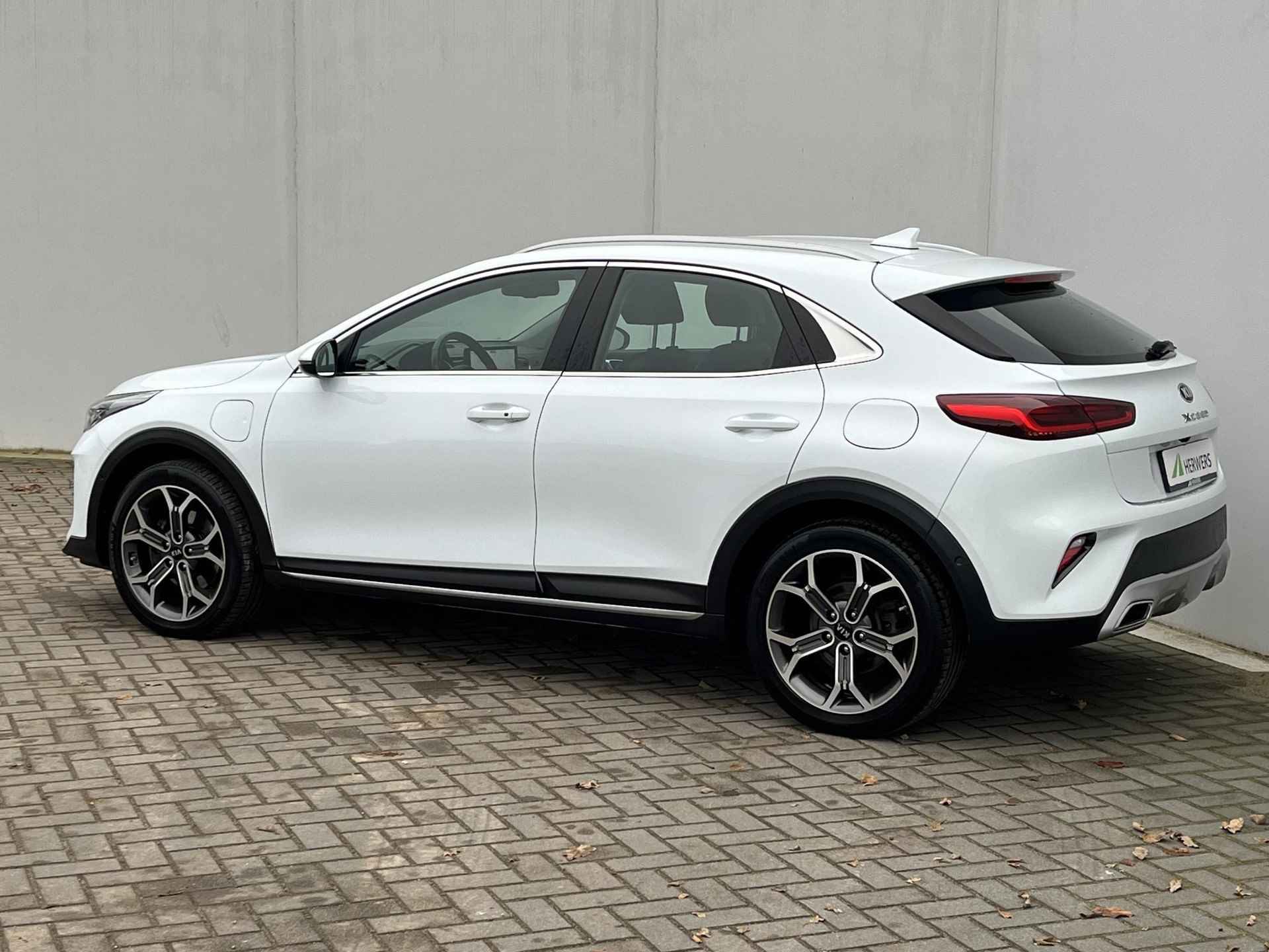 Kia XCeed 1.6 GDi PHEV DynamicPlusLine Automaat / 18" Lichtmetalen velgen / Adaptieve cruise control / Dodehoekdetectie / Winterset beschikbaar tegen meerprijs - 21/54