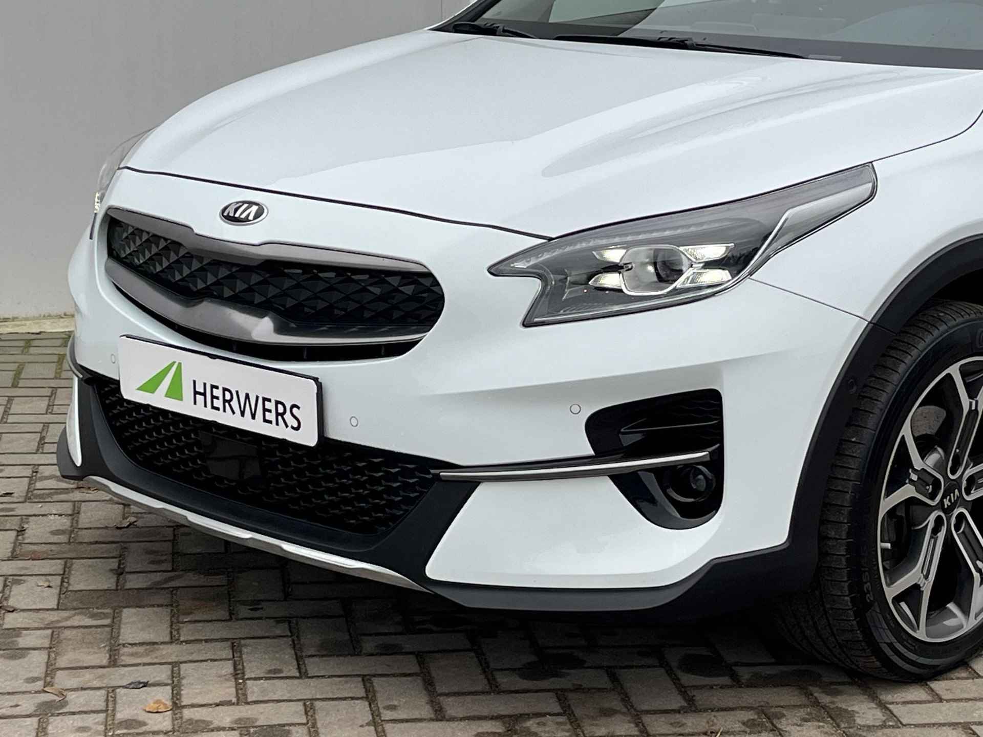 Kia XCeed 1.6 GDi PHEV DynamicPlusLine Automaat / 18" Lichtmetalen velgen / Adaptieve cruise control / Dodehoekdetectie / Winterset beschikbaar tegen meerprijs - 41/54