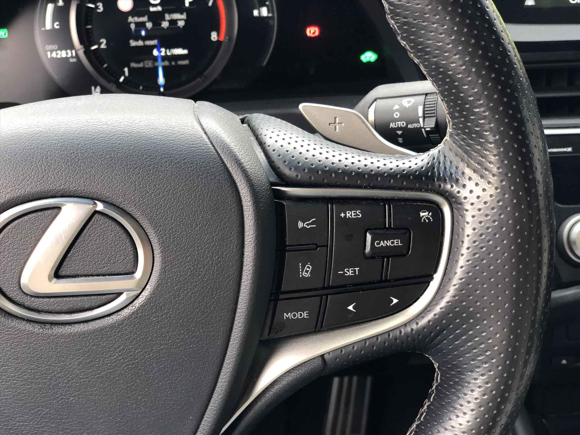 Lexus Es 300h F Sport Line | Schuifdak, Mark Levinson, HUD, Leer, Stoelventilatie, 360 graden camera, Dodehoekherkenning, Eerste eigenaar, BTW auto - 34/43