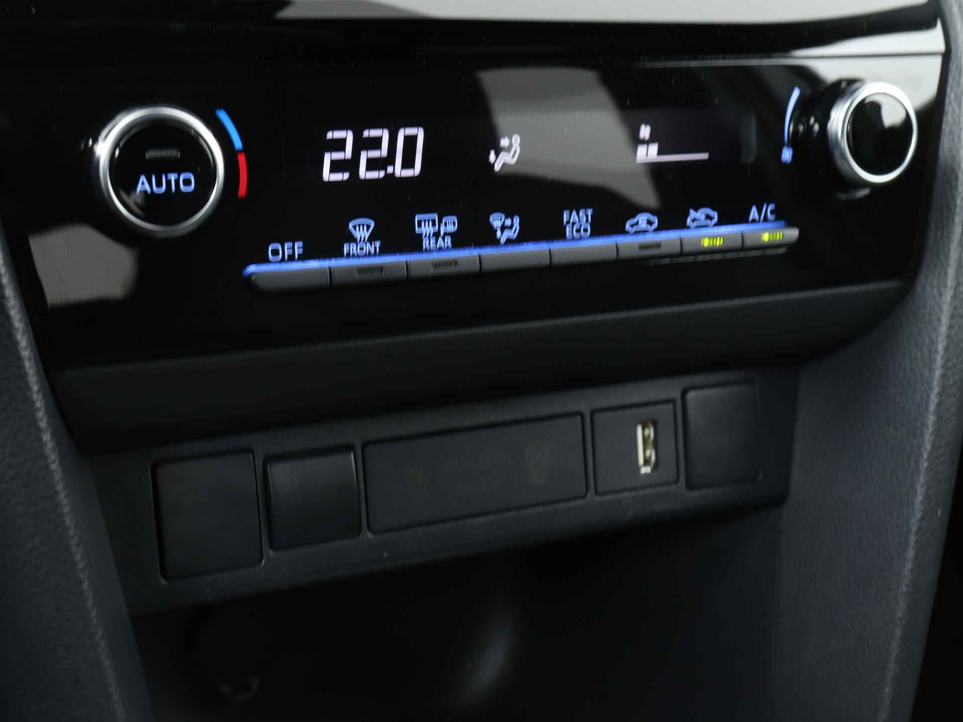 Toyota Yaris Cross 1.5 Hybrid Dynamic | Cloud Navigatie | Climate Control | LED | - 12/42