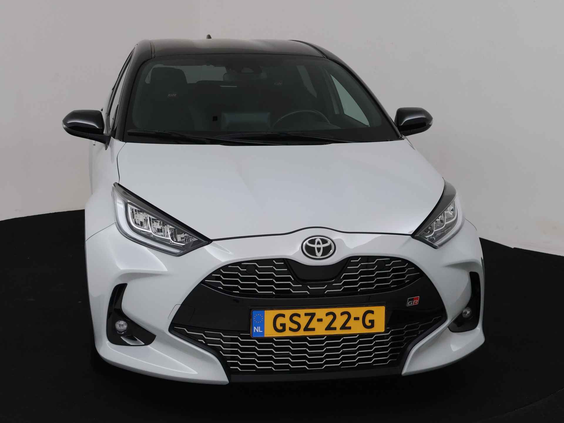 Toyota Yaris 1.5 Hybrid GR Sport Limited - 28/40