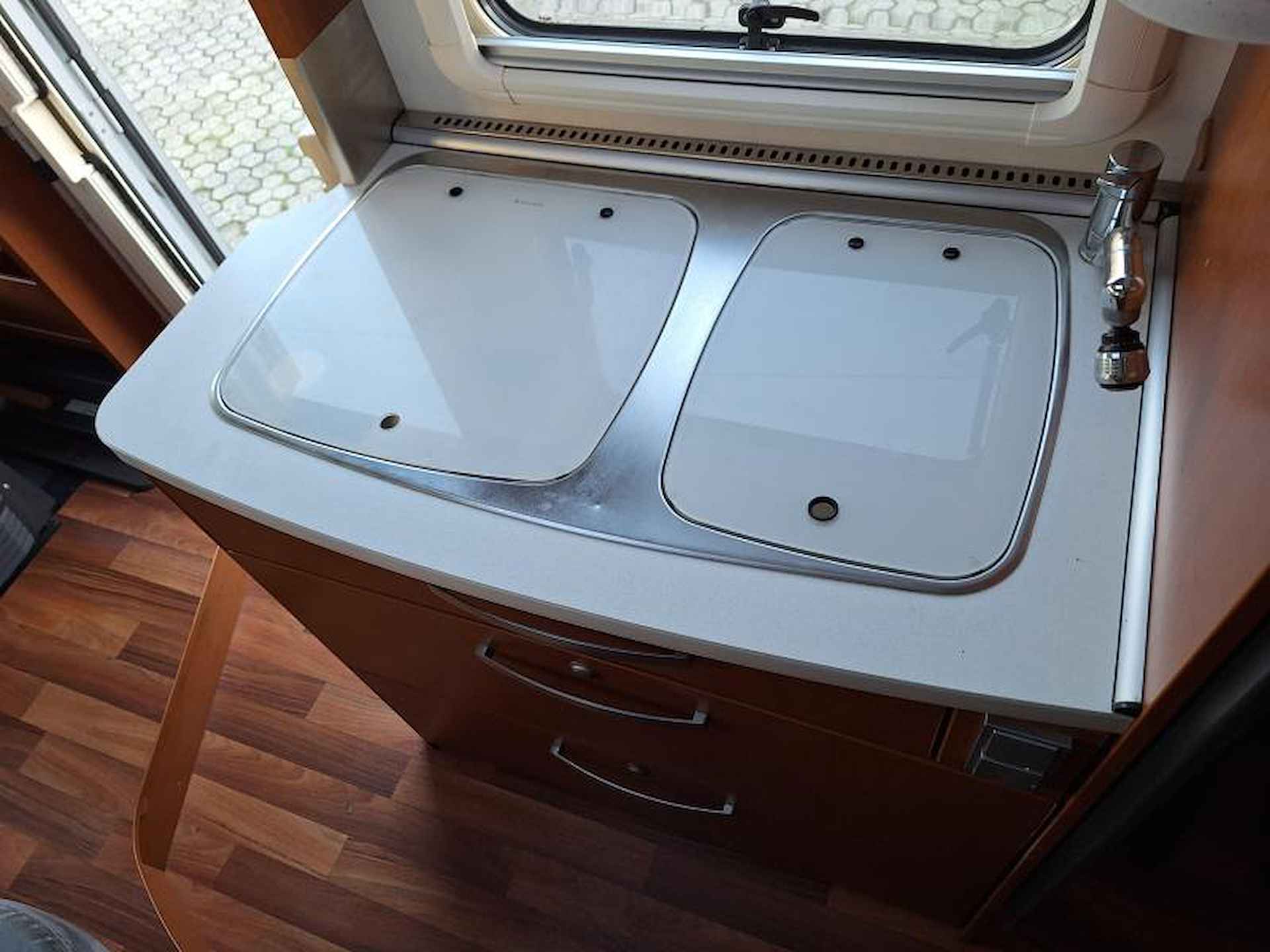 Hymer Exsis-I 578 2 APARTE BEDDEN+HEFBED - 11/20