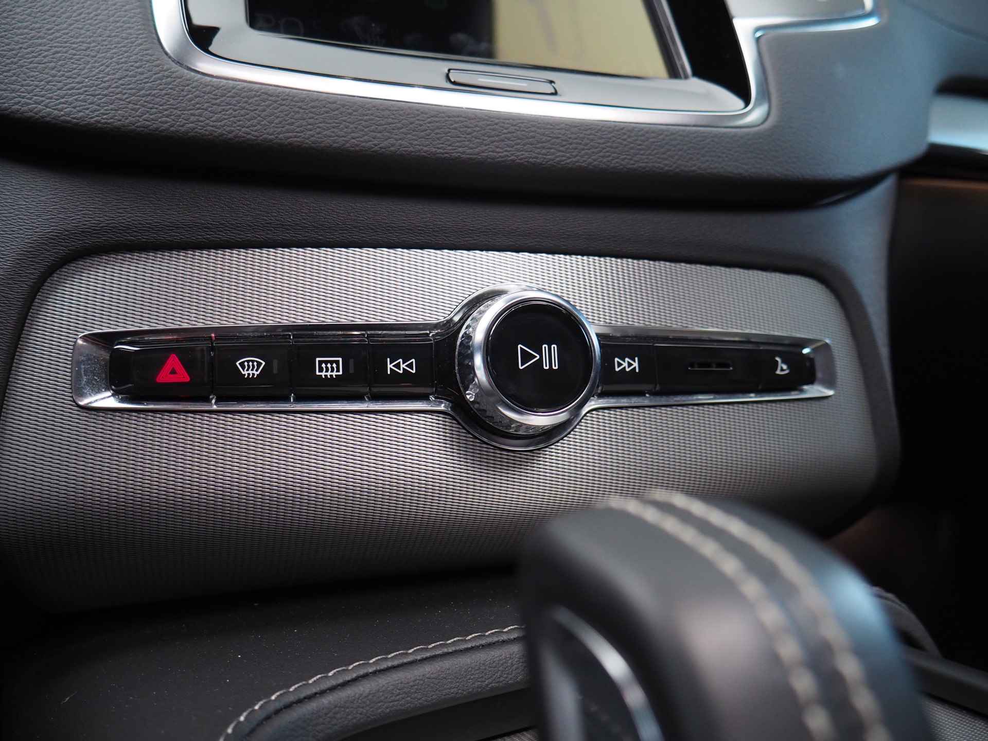 Volvo XC90 2.0 T8 Recharge AWD Inscription | Luchtvering | Pilot Assist | Stuur/Stoelverwarming | Stoelventilatie | Bowers & Wilkins Geluidssysteem | Dodehoekdetectie | Panoramadak | Apple CarPlay/ Android Auto | Inc. 220v Laadkabel - 32/38