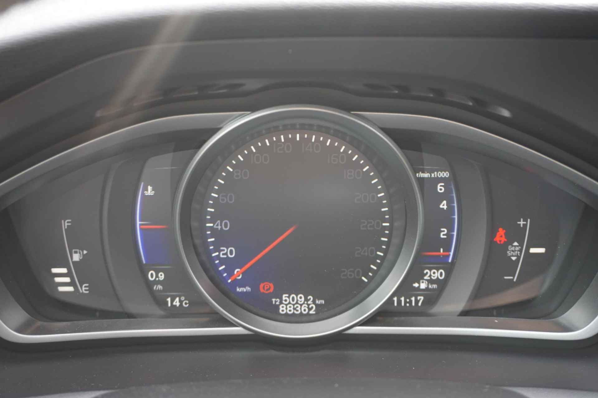 Volvo V40 2.0 T4 Business Sport | Trekhaak | Stoel verwarming | Volvo On Call | Navigatie | LED |  High performance audio | Dealer onderhouden | - 11/22