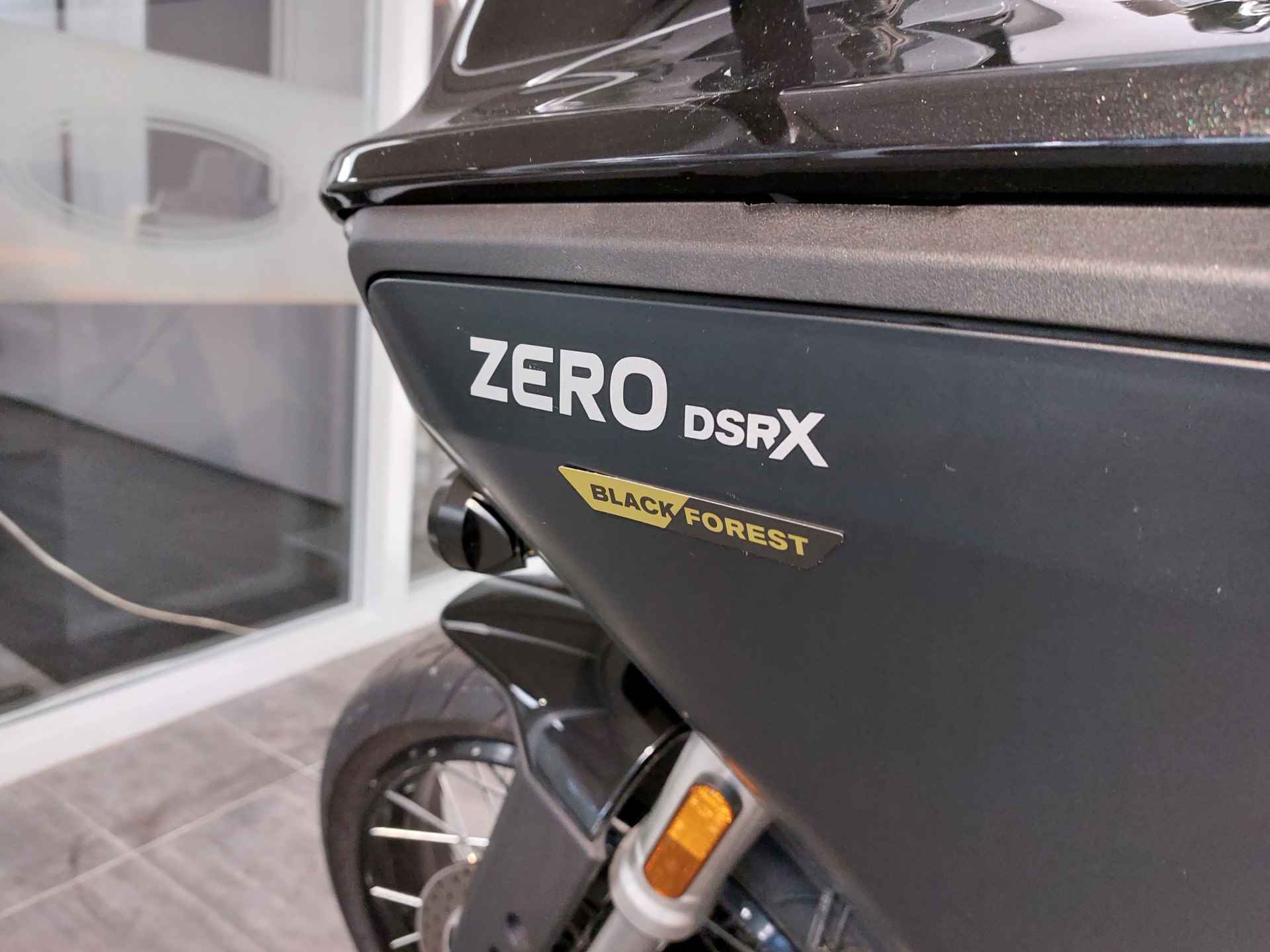 Zero Motorcycles DSR/X ZF 17.3 Black Forest Edition - 2/15