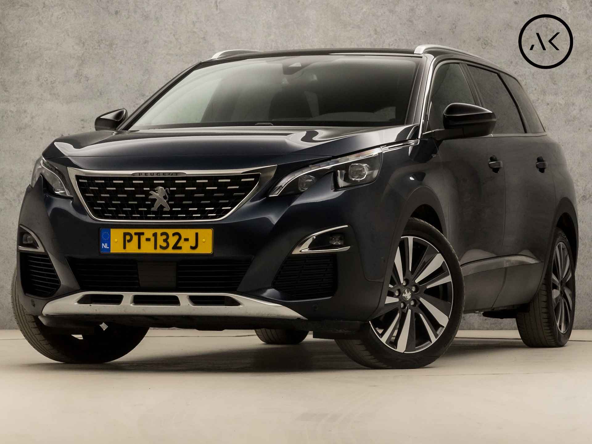 Peugeot 5008 1.2 PureTech GT-Line 7 Persoons (PANORAMADAK, NAPPA LEDER, MEMORY SEATS, APPLE CARPLAY, STOELVERWARMING, 360 CAMERA, ELEK ACHTERKLEP, LED KOPLAMPEN, ZWART HEMEL, NIEUWE APK, NIEUWSTAAT)