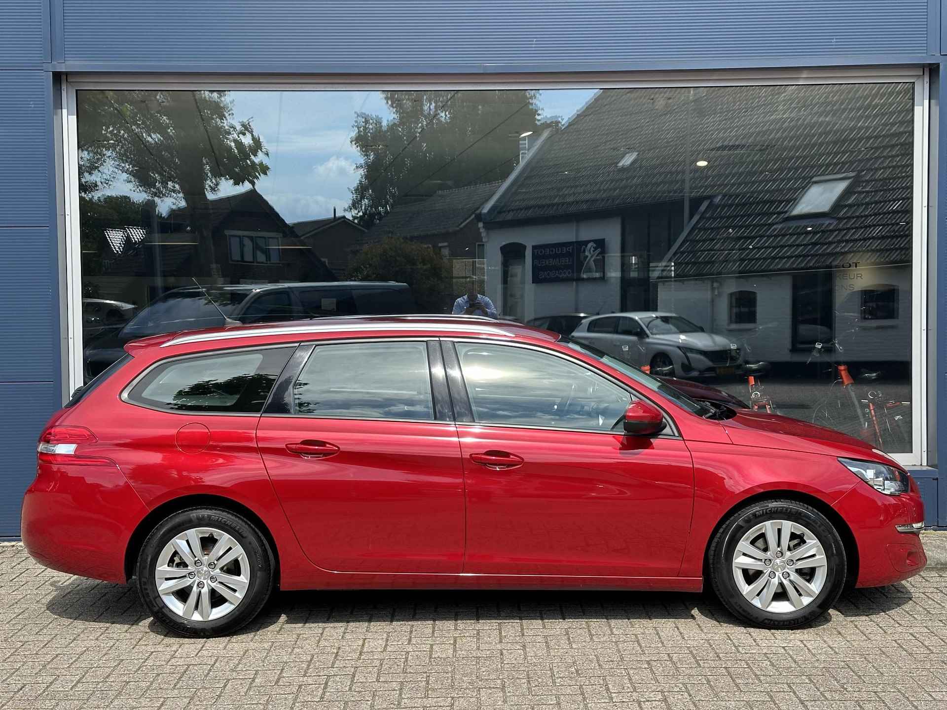 Peugeot 308 SW 1.6 BlueHDI 120 PK Executive | Unieke Auto met slechts 90.000 KM | Super Onderhouden | Navigatie | Camera | Trekhaak 1300 KG | Cruise Control | Climate Control | Pack Alu | LED Dagrijverlichting | - 7/55